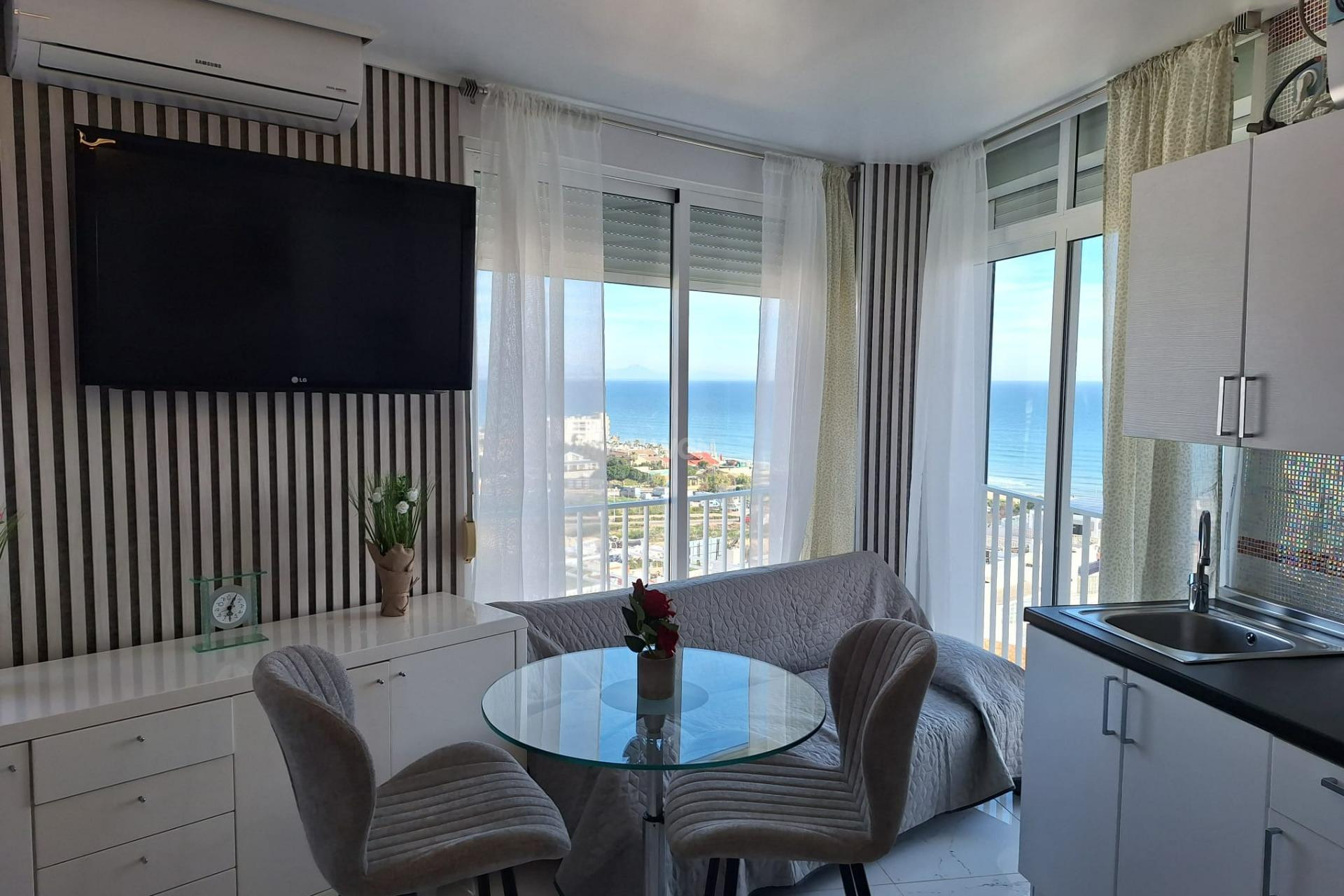 Resale - Apartment / flat - Torrevieja - Torrejón
