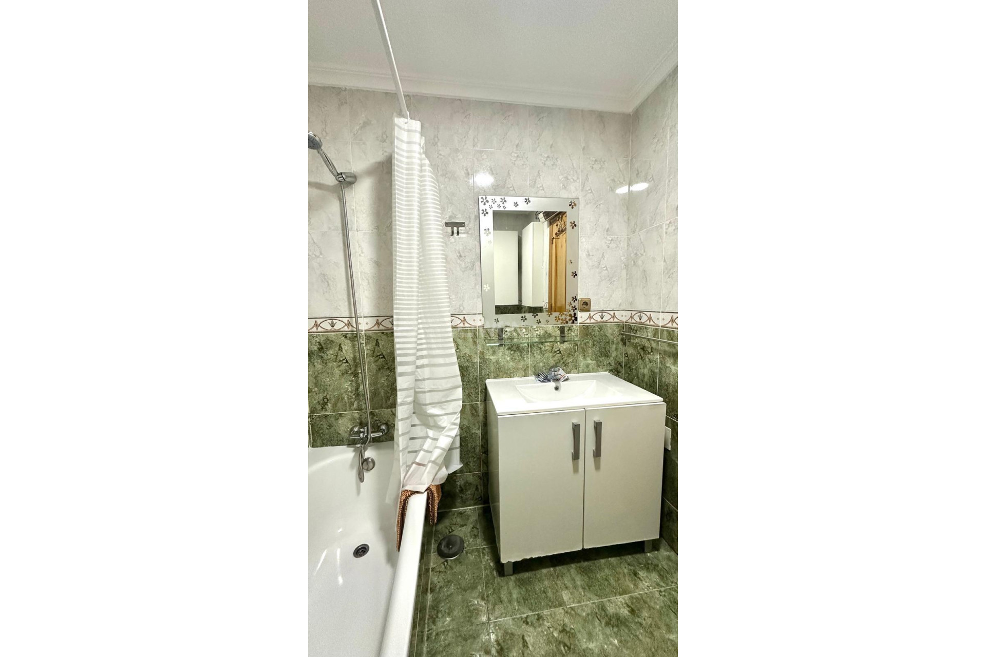 Resale - Apartment / flat - Torrevieja