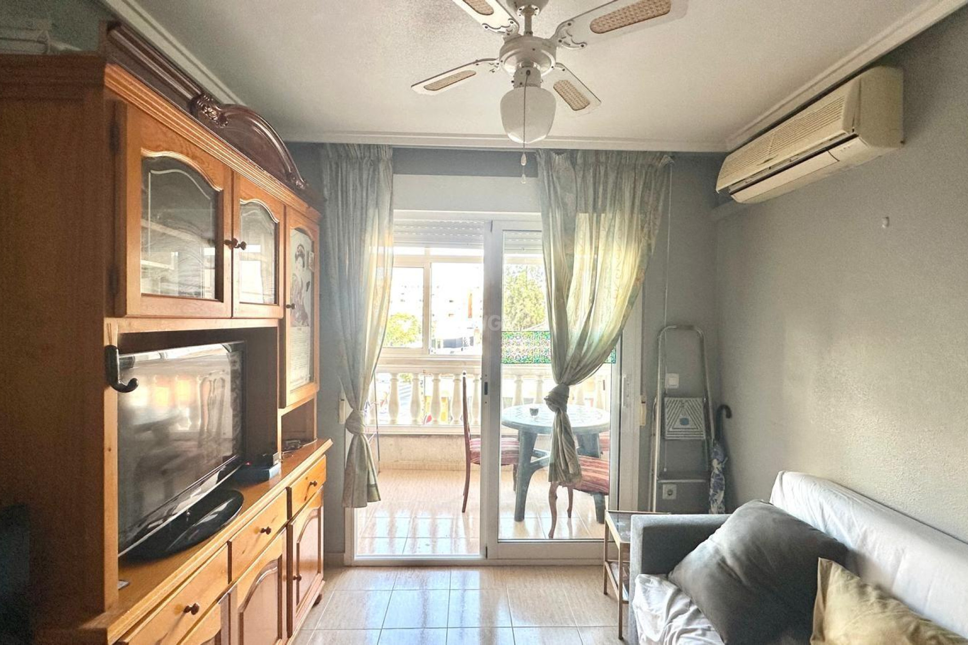 Resale - Apartment / flat - Torrevieja