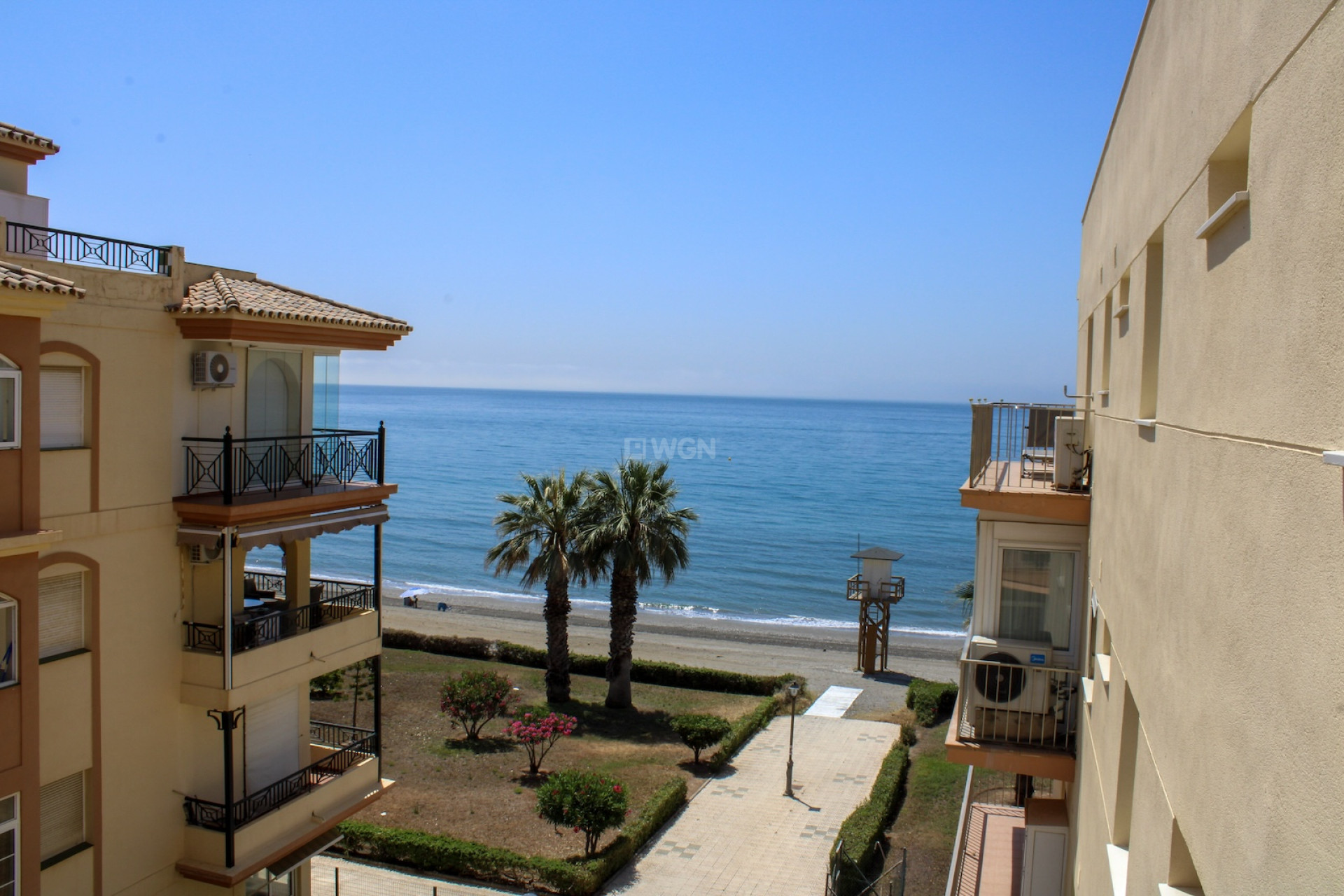 Resale - Apartment / flat - Torrox Costa - Costa del Sol