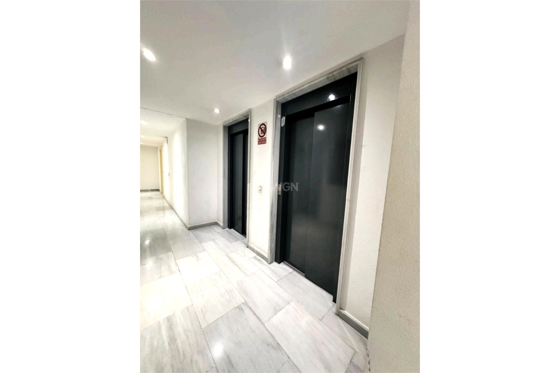 Resale - Apartment / flat - Villajoyosa - Costa Blanca