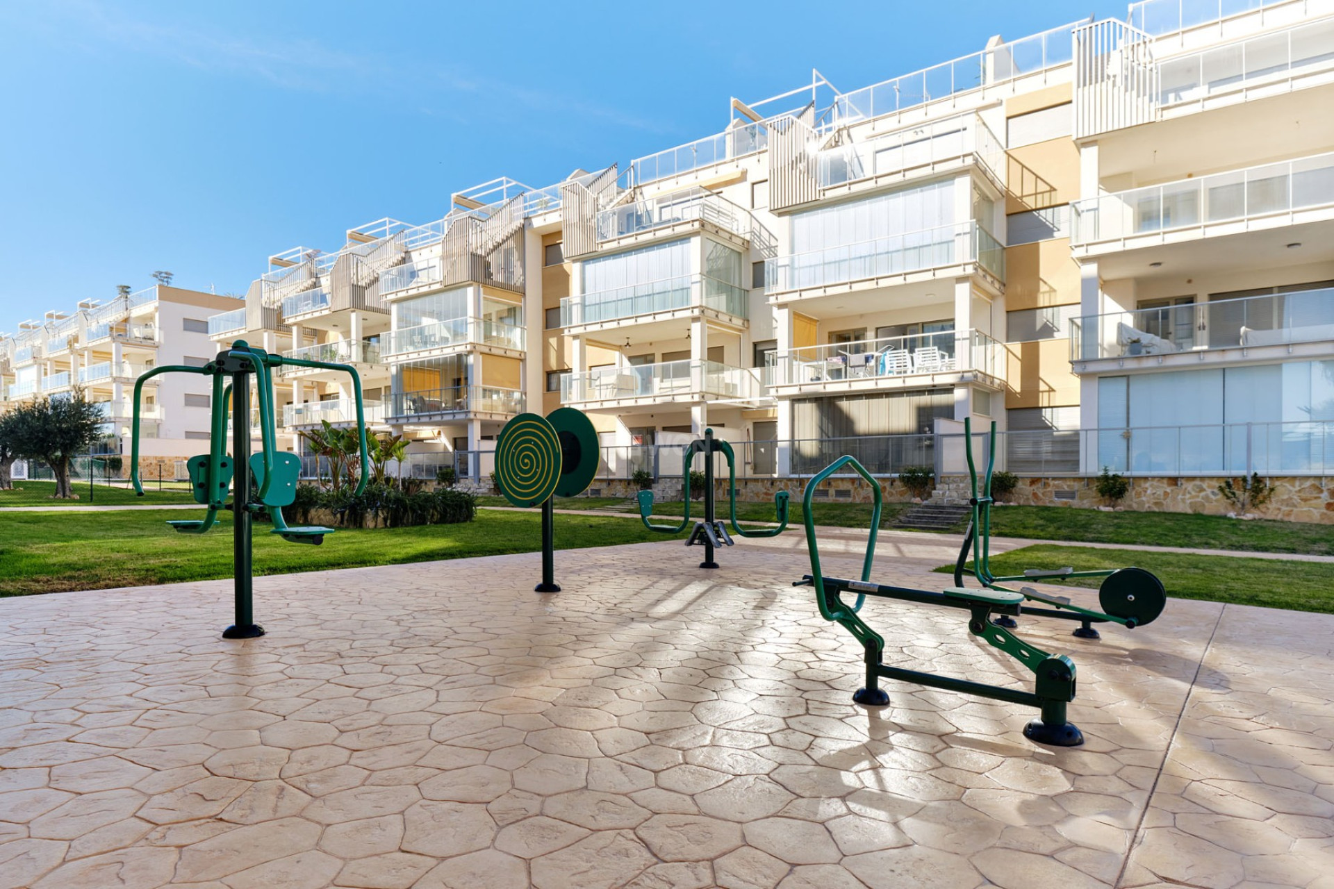 Resale - Apartment / flat - Villamartin - Costa Blanca