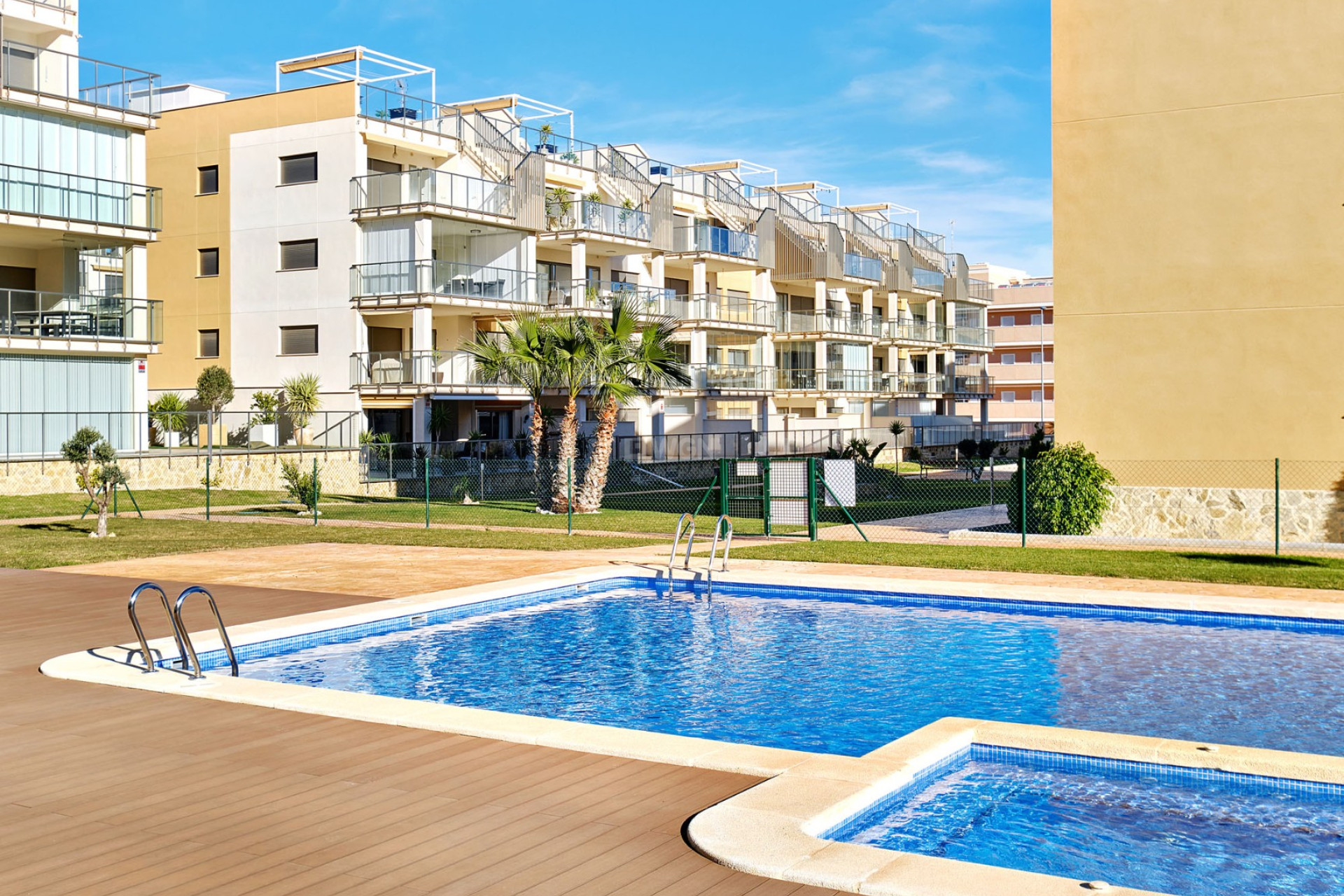 Resale - Apartment / flat - Villamartin - Costa Blanca