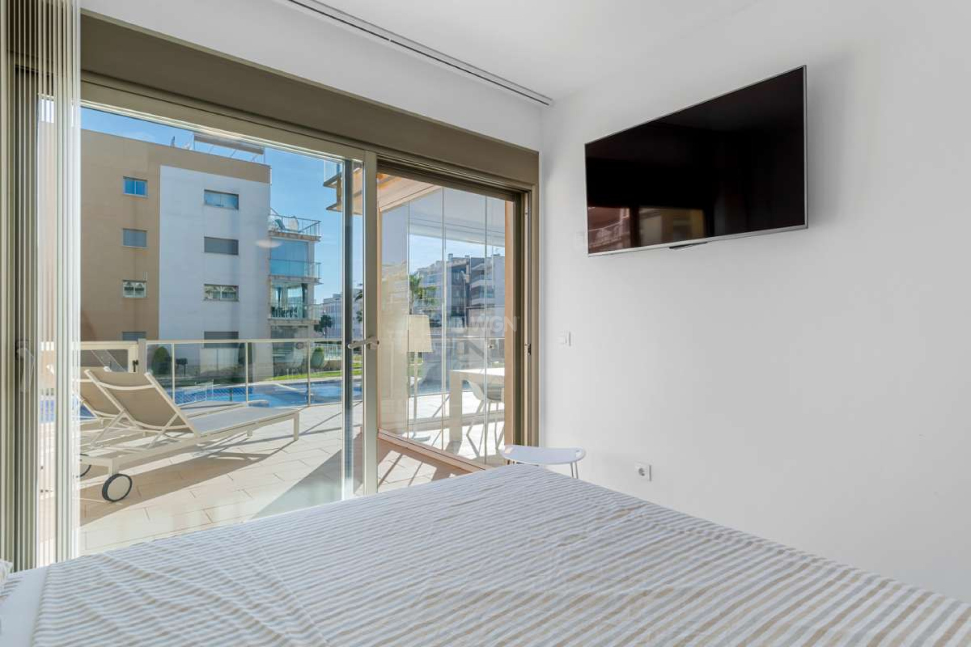 Resale - Apartment / flat - Villamartin - Costa Blanca