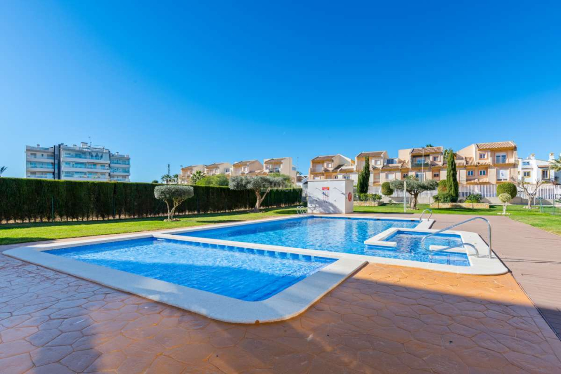 Resale - Apartment / flat - Villamartin - Costa Blanca