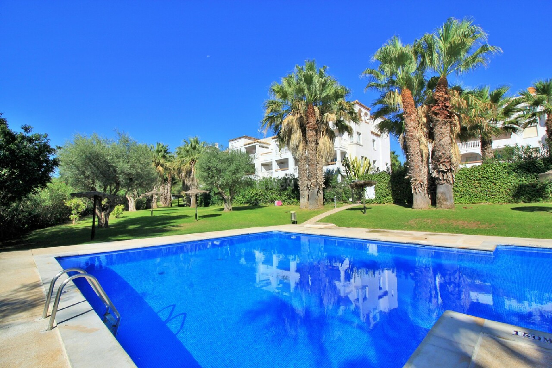 Resale - Apartment / flat - Villamartin - Costa Blanca