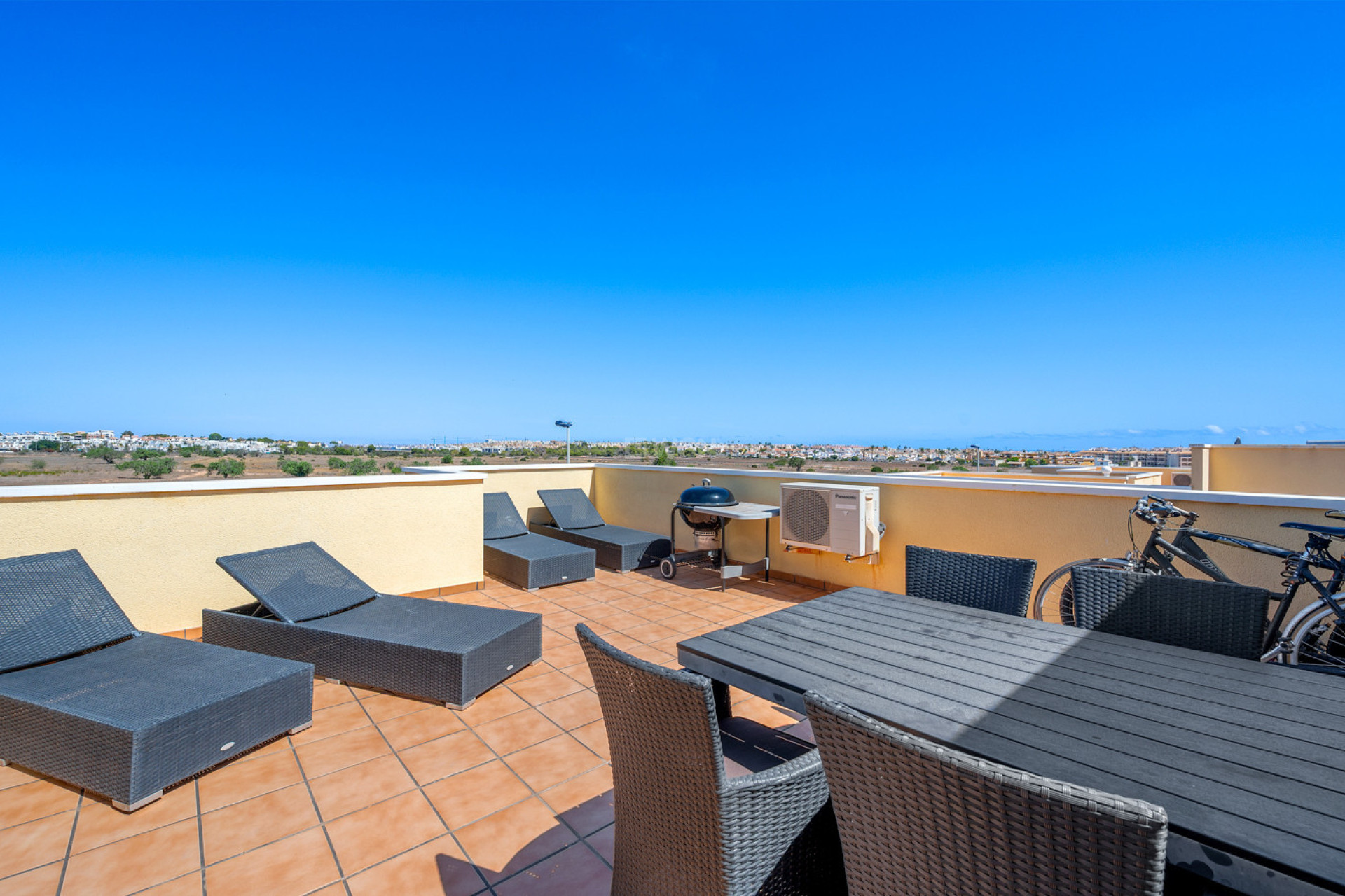 Resale - Apartment / flat - Villamartin - Costa Blanca