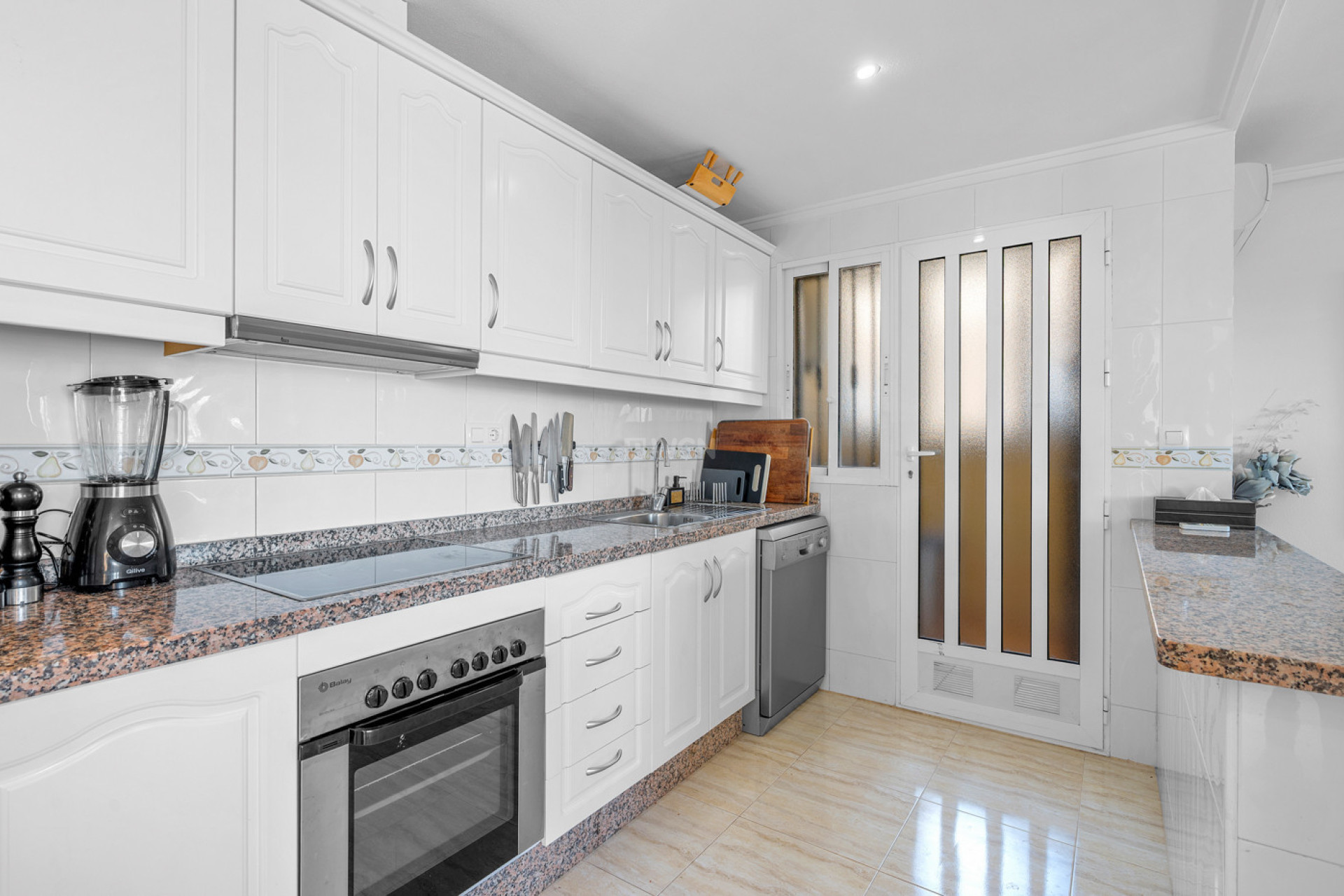 Resale - Apartment / flat - Villamartin - Costa Blanca