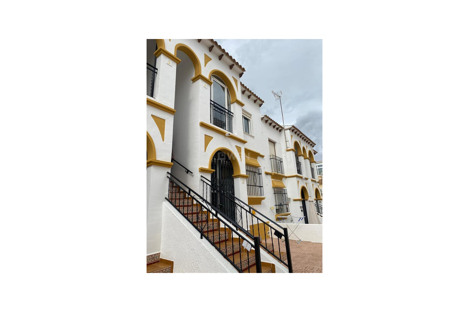 Resale - Apartment / flat - Villamartin - Costa Blanca