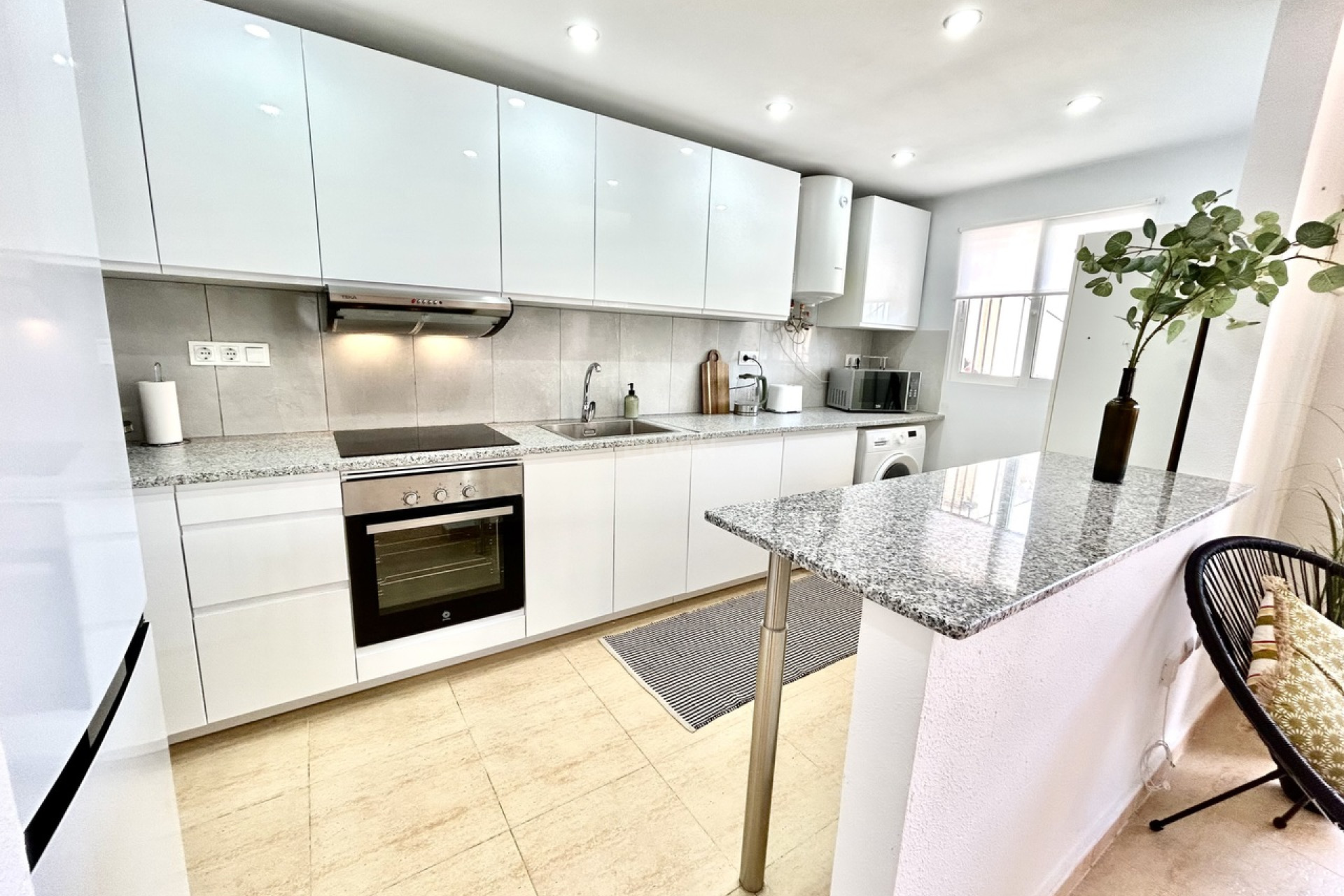 Resale - Apartment / flat - Villamartin - Costa Blanca