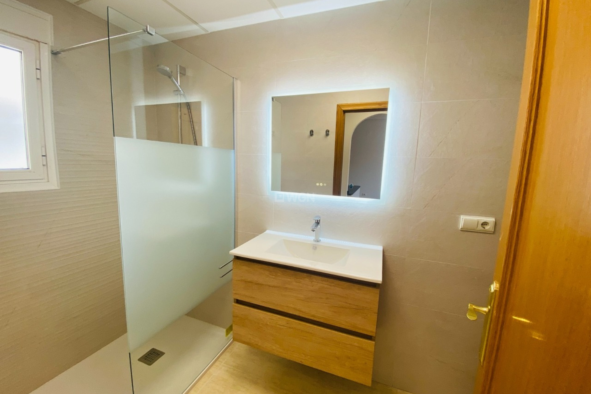 Resale - Apartment / flat - Villamartin - Costa Blanca