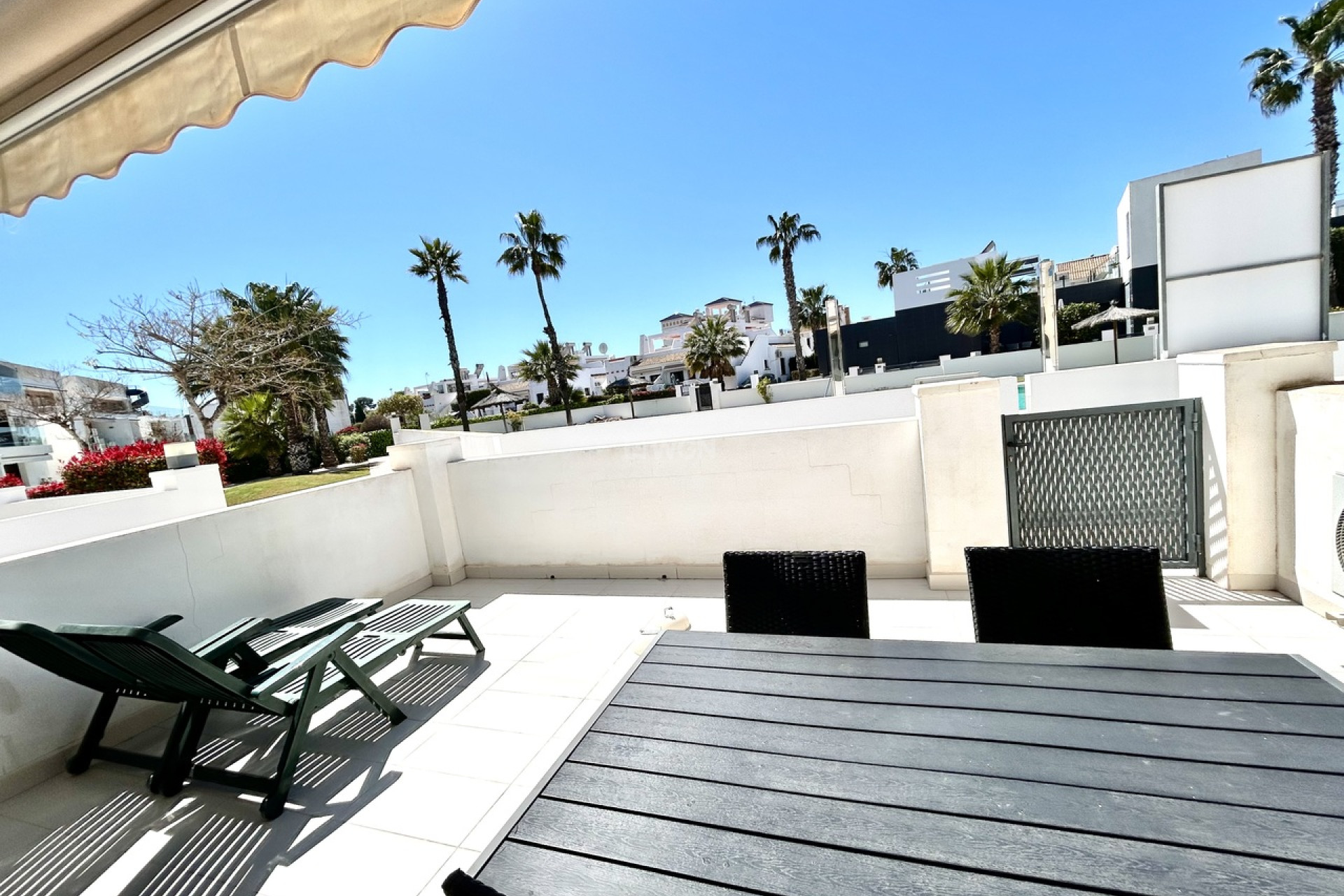 Resale - Apartment / flat - Villamartin - Costa Blanca