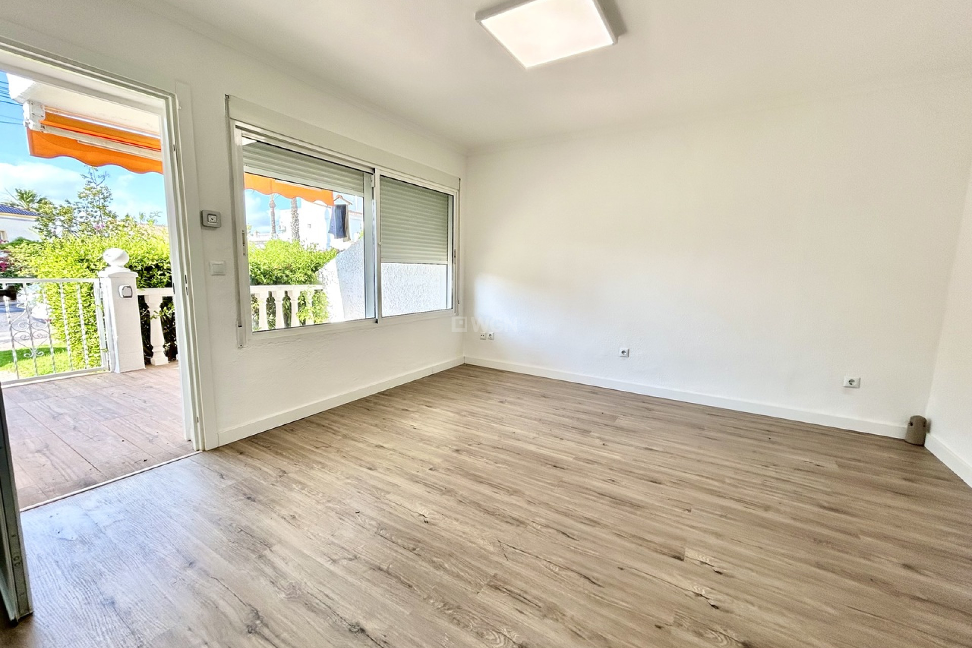 Resale - Apartment / flat - Villamartin - Costa Blanca