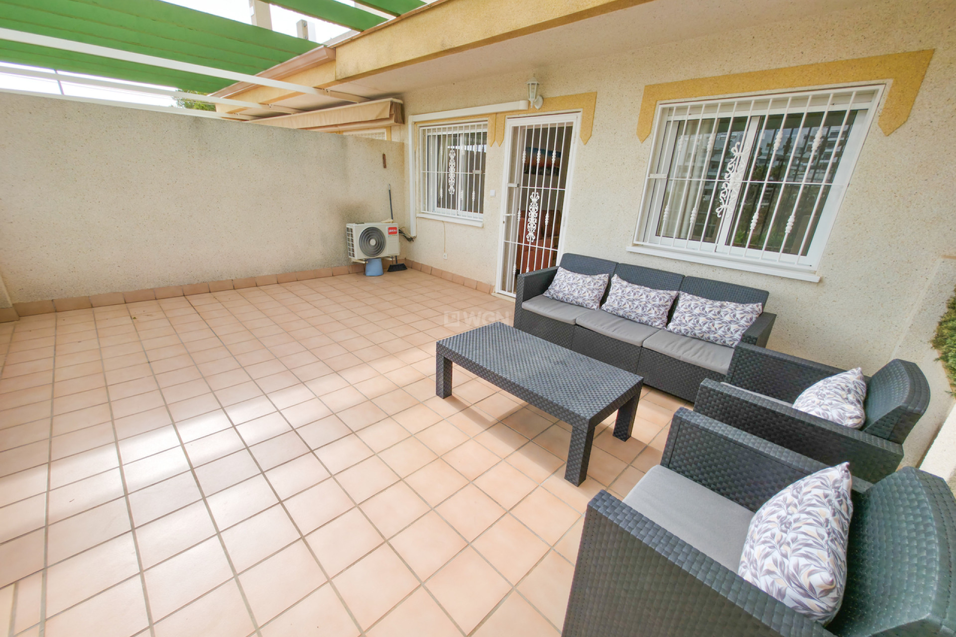 Resale - Apartment / flat - Villamartin - Costa Blanca