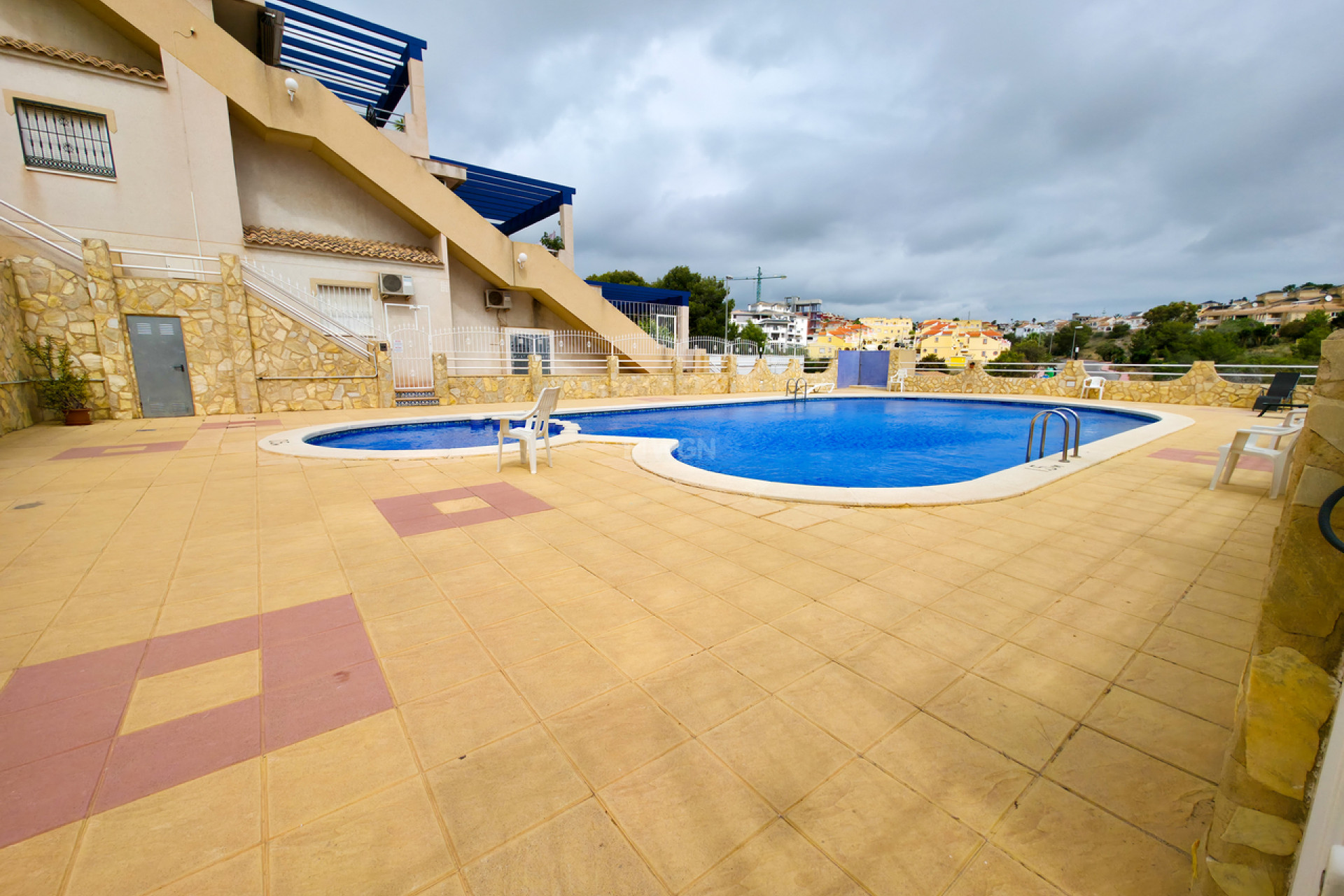 Resale - Apartment / flat - Villamartin - Costa Blanca
