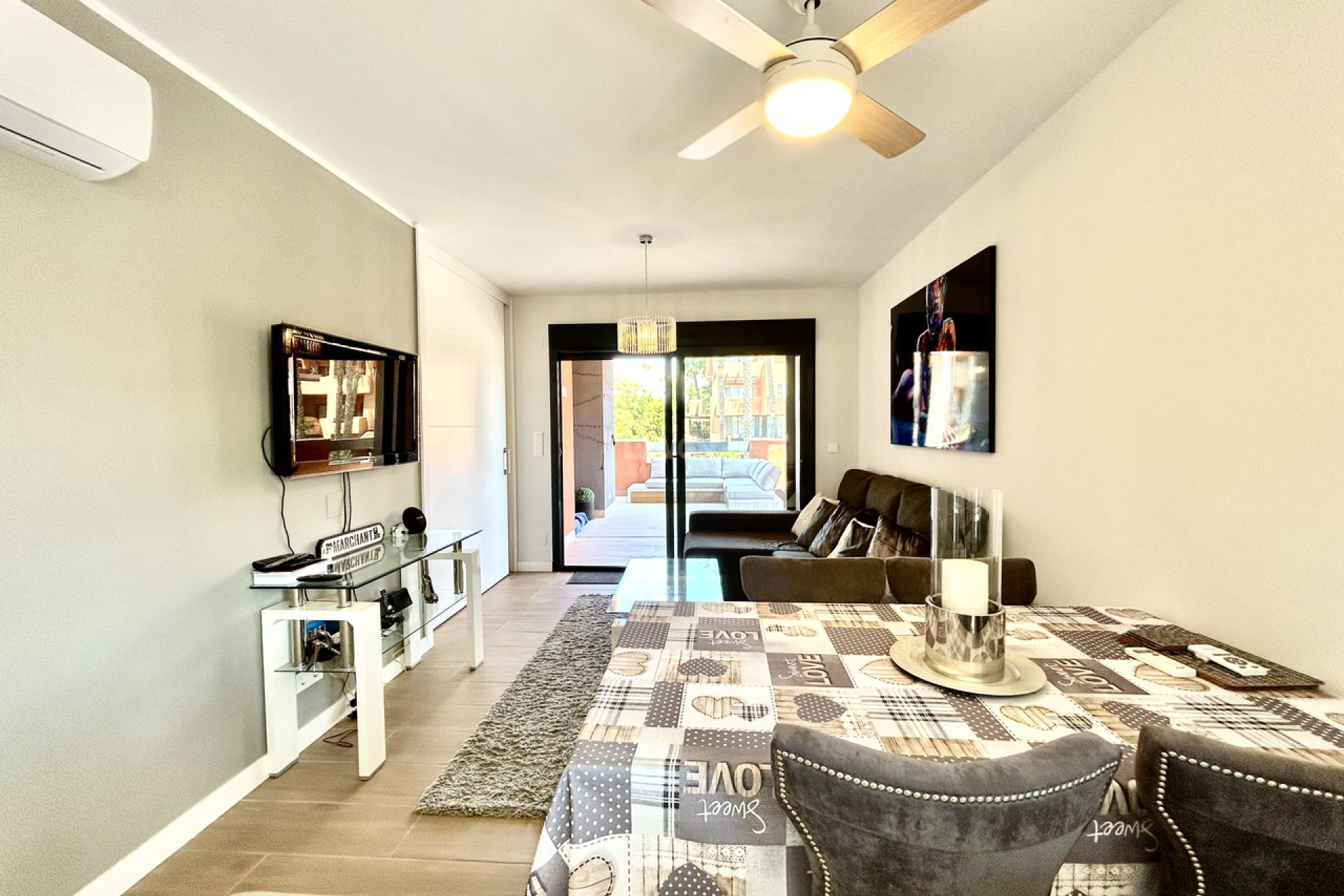 Resale - Apartment / flat - Villamartin - Costa Blanca