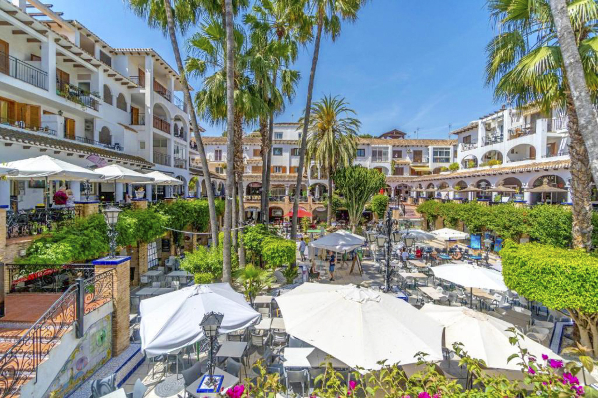 Resale - Apartment / flat - Villamartin - Costa Blanca