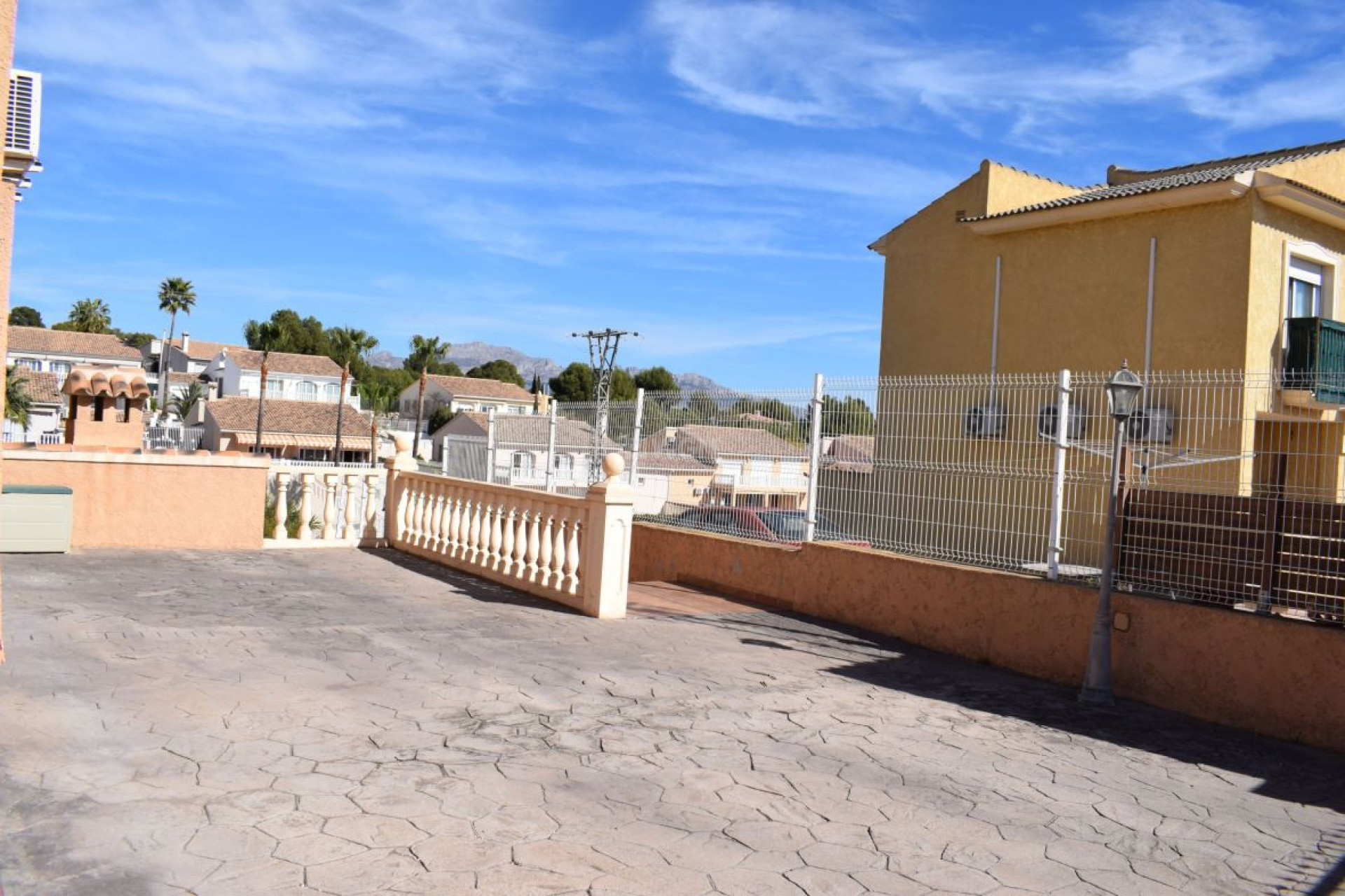 Resale - Bungalow - La Nucía - Costa Blanca