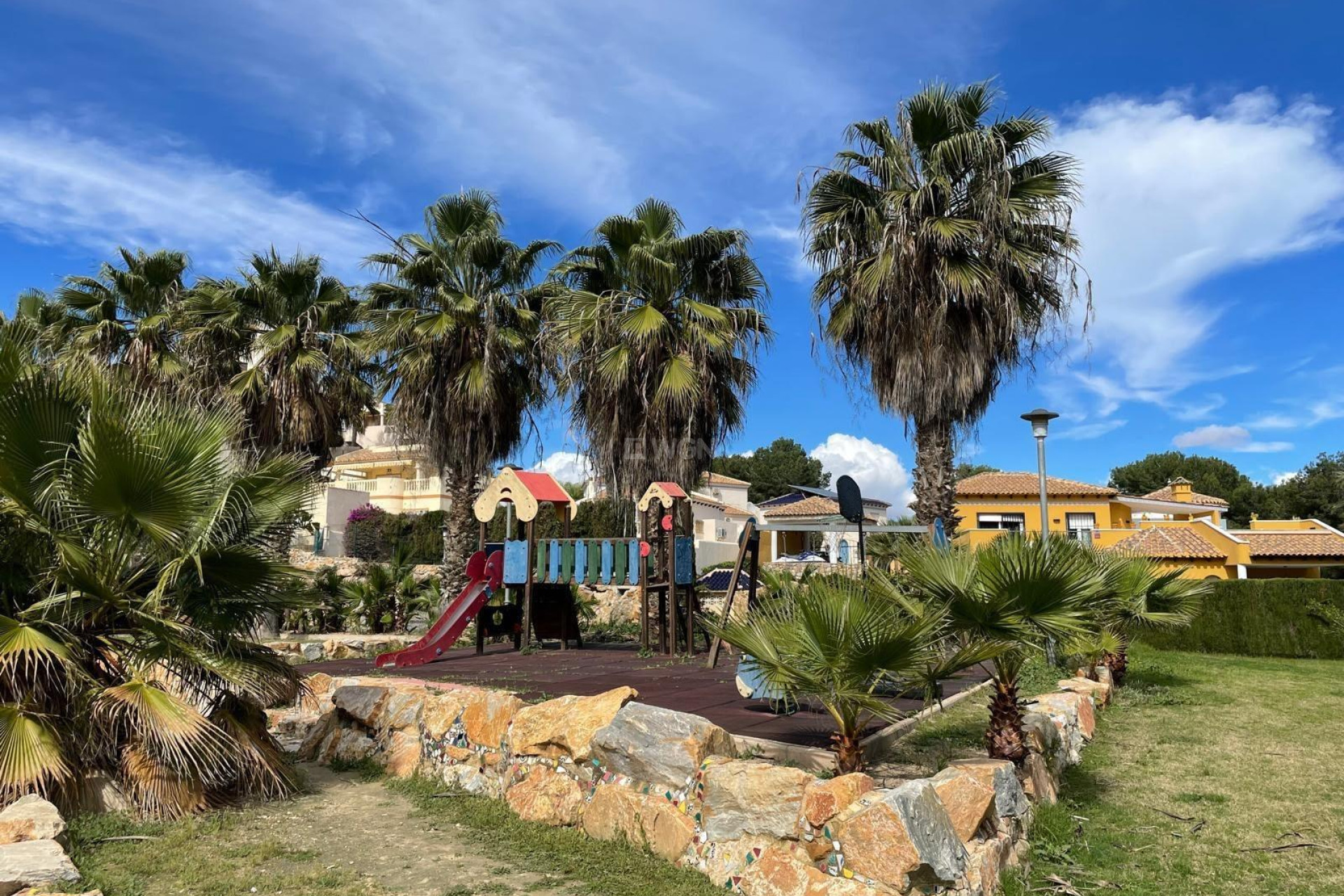 Resale - Bungalow - Orihuela Costa - Costa Blanca