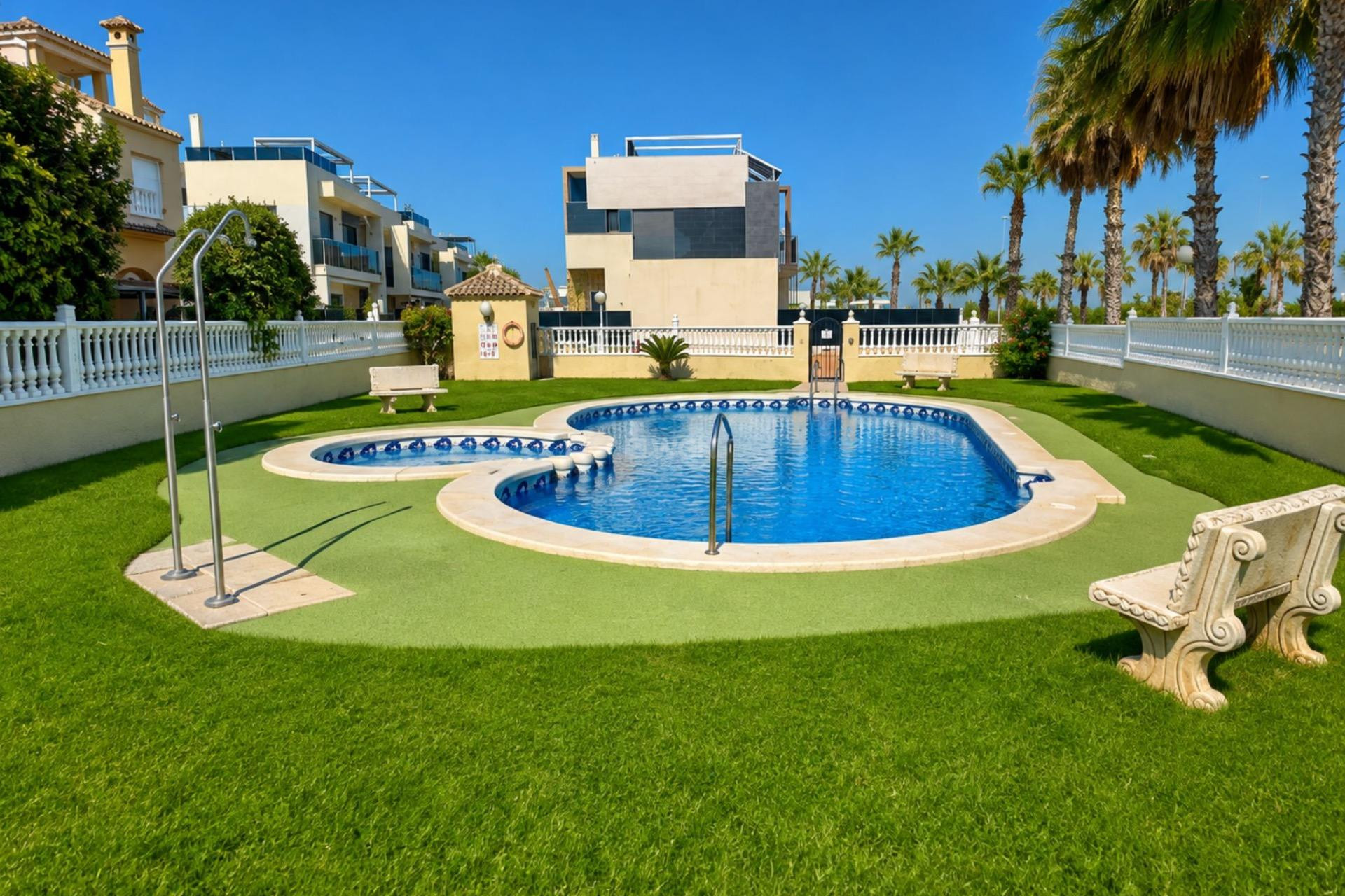 Resale - Bungalow - Orihuela Costa - Lomas de Cabo Roig