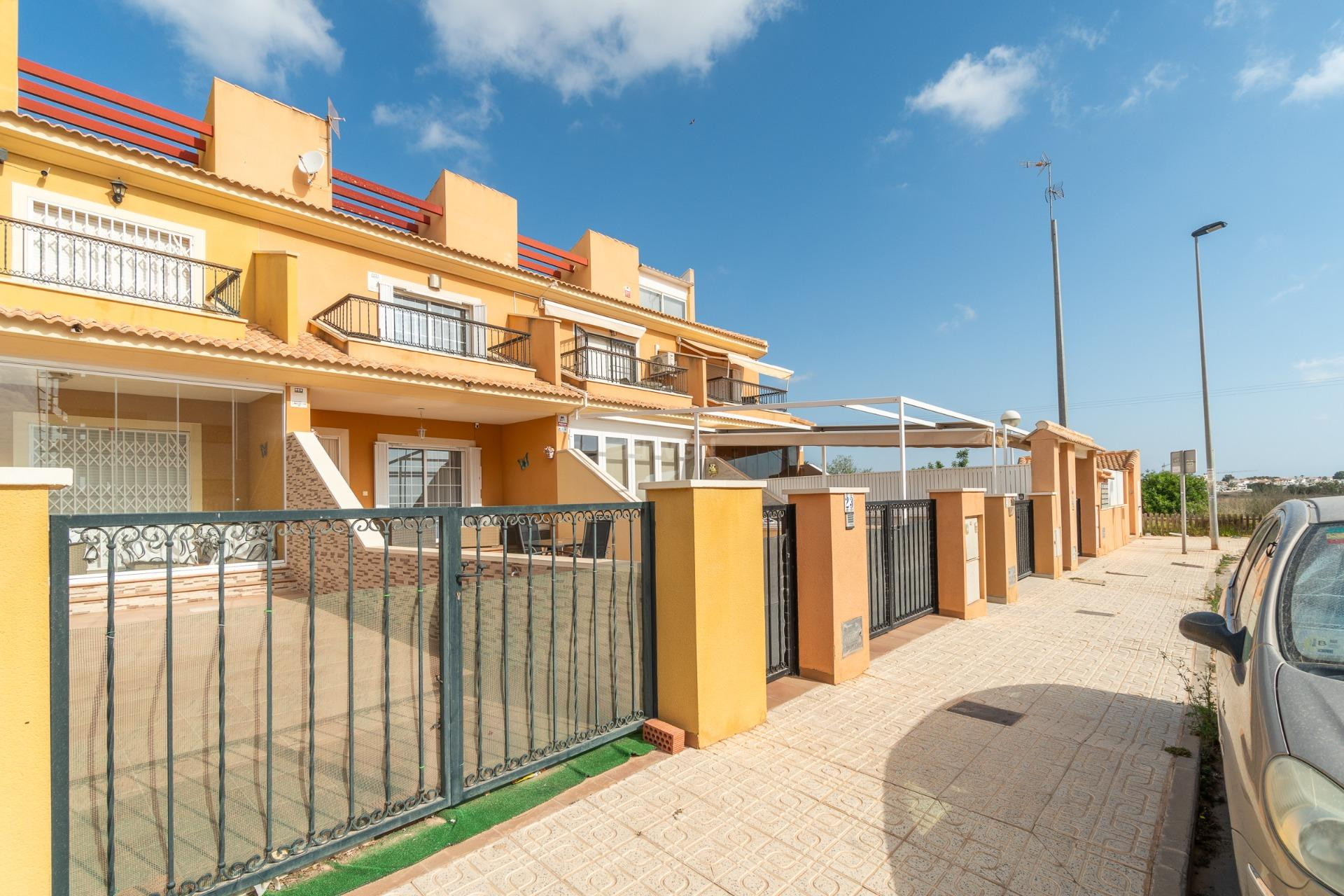 Resale - Bungalow - Orihuela Costa - Los Dolses