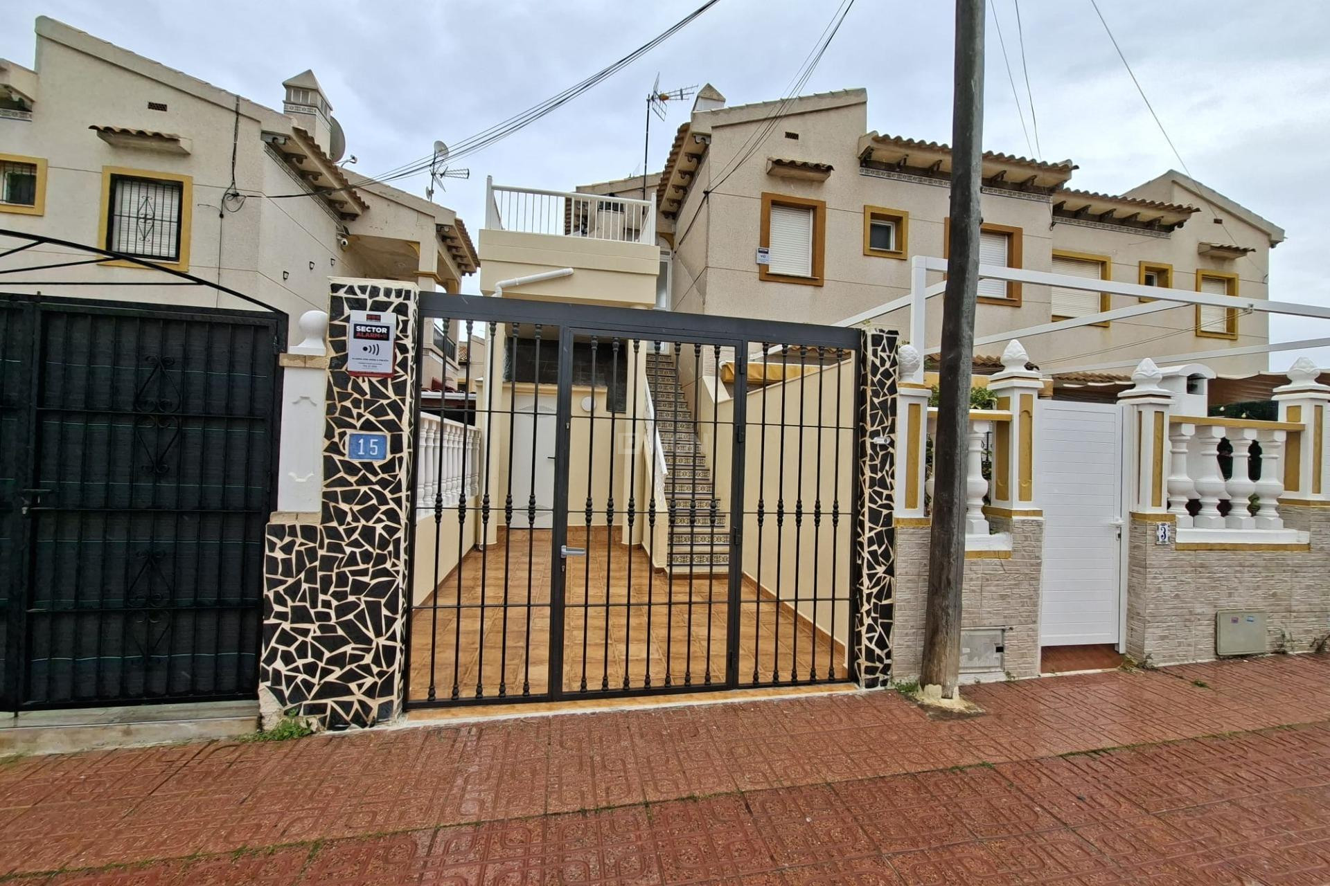 Resale - Bungalow - Orihuela Costa - Punta Prima