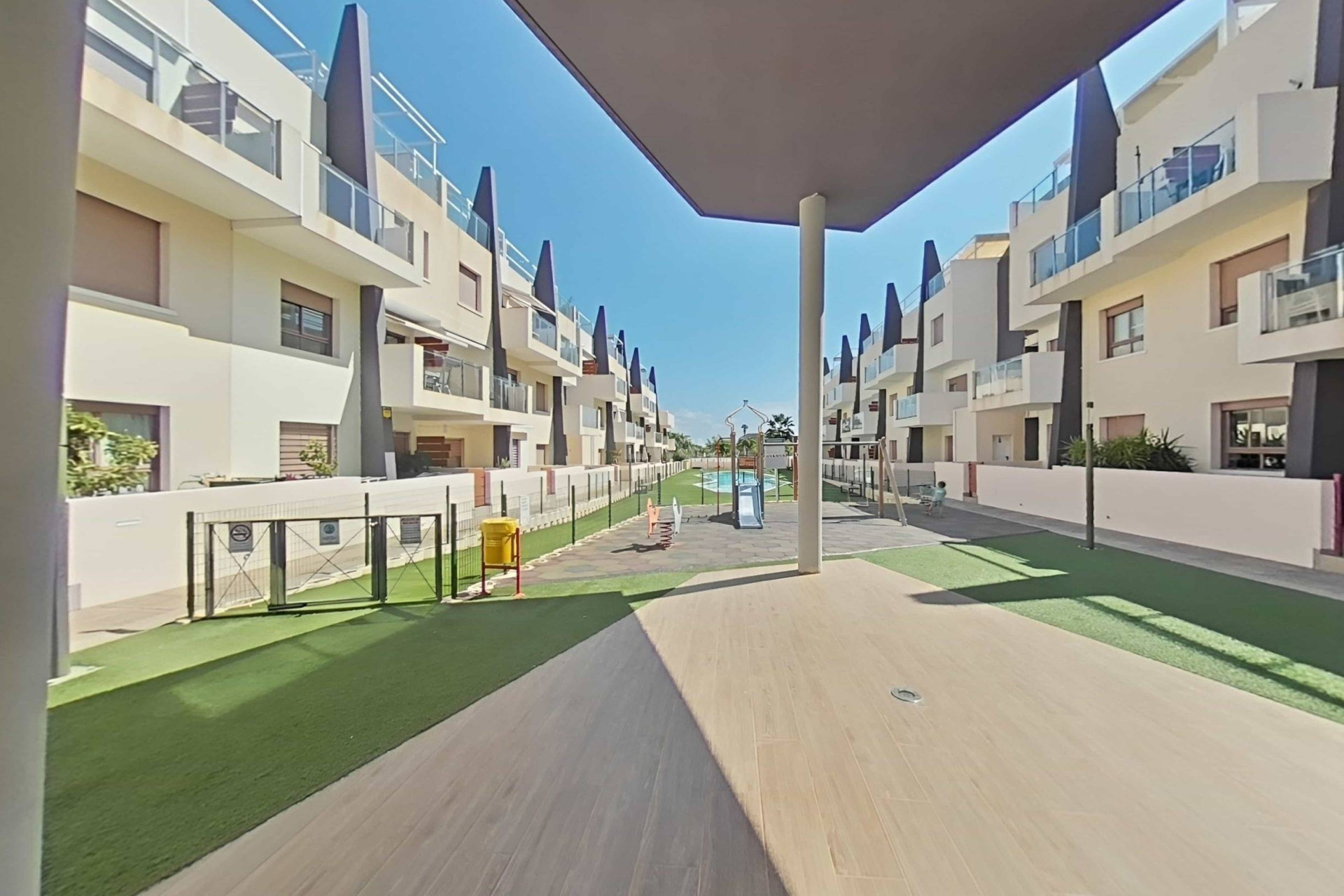 Resale - Bungalow - Pilar de la Horadada - La Torre de la Horadada