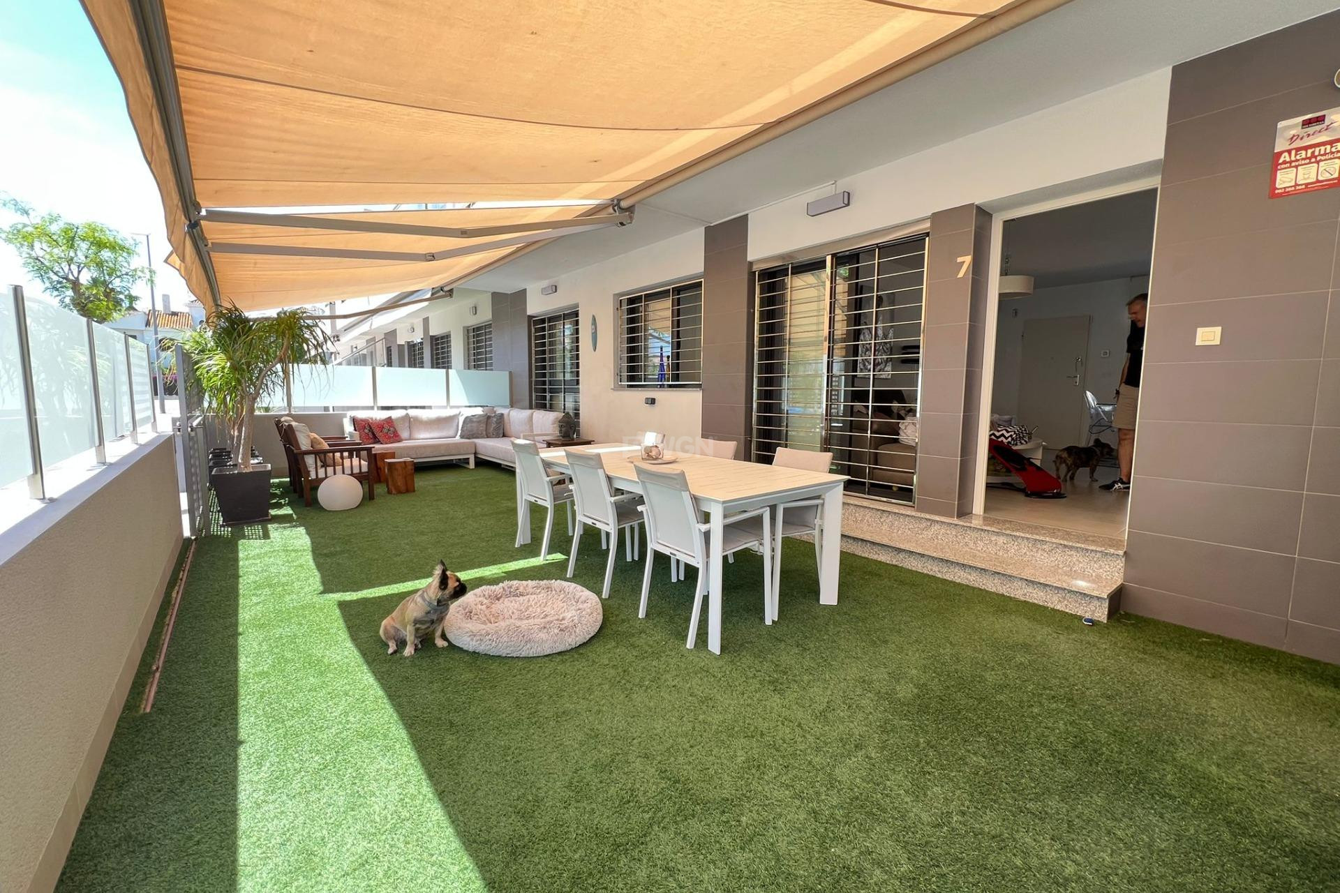 Resale - Bungalow - Pilar de la Horadada - Torre De La Horadada