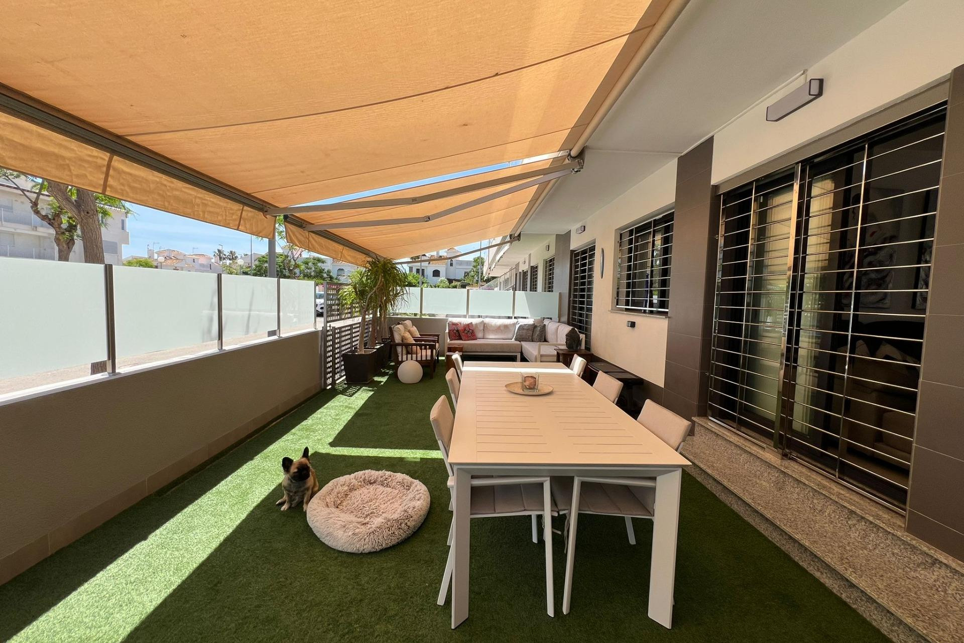 Resale - Bungalow - Pilar de la Horadada - Torre De La Horadada