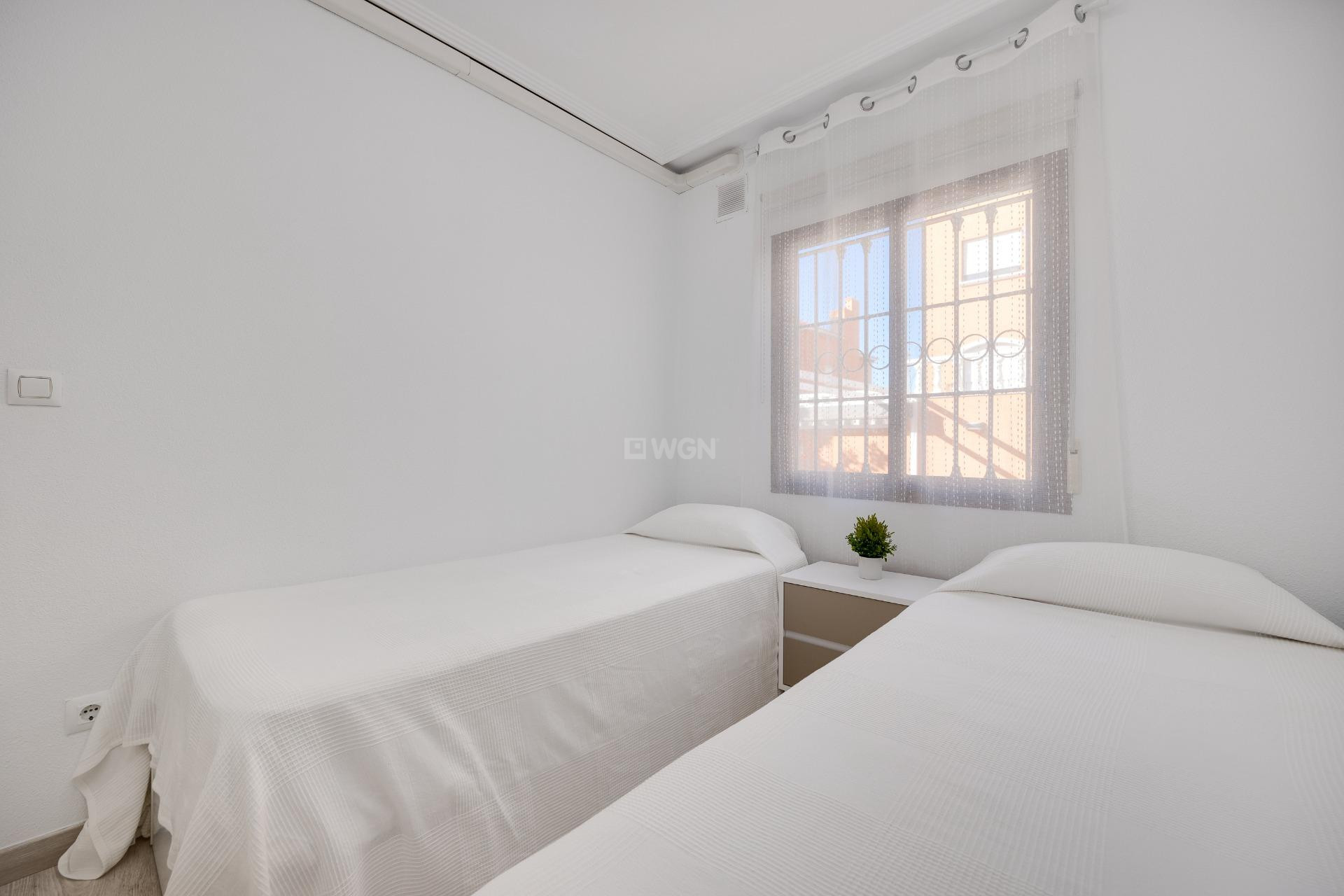 Resale - Bungalow - Torrevieja - aguas nuevas