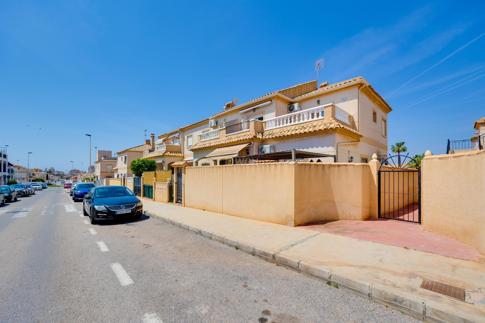 Resale - Bungalow - Torrevieja - aguas nuevas