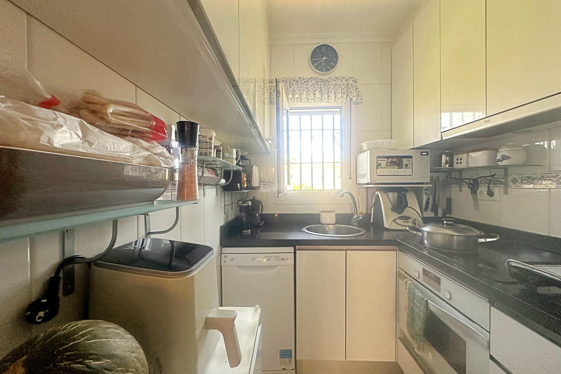 Resale - Bungalow - Torrevieja - aguas nuevas