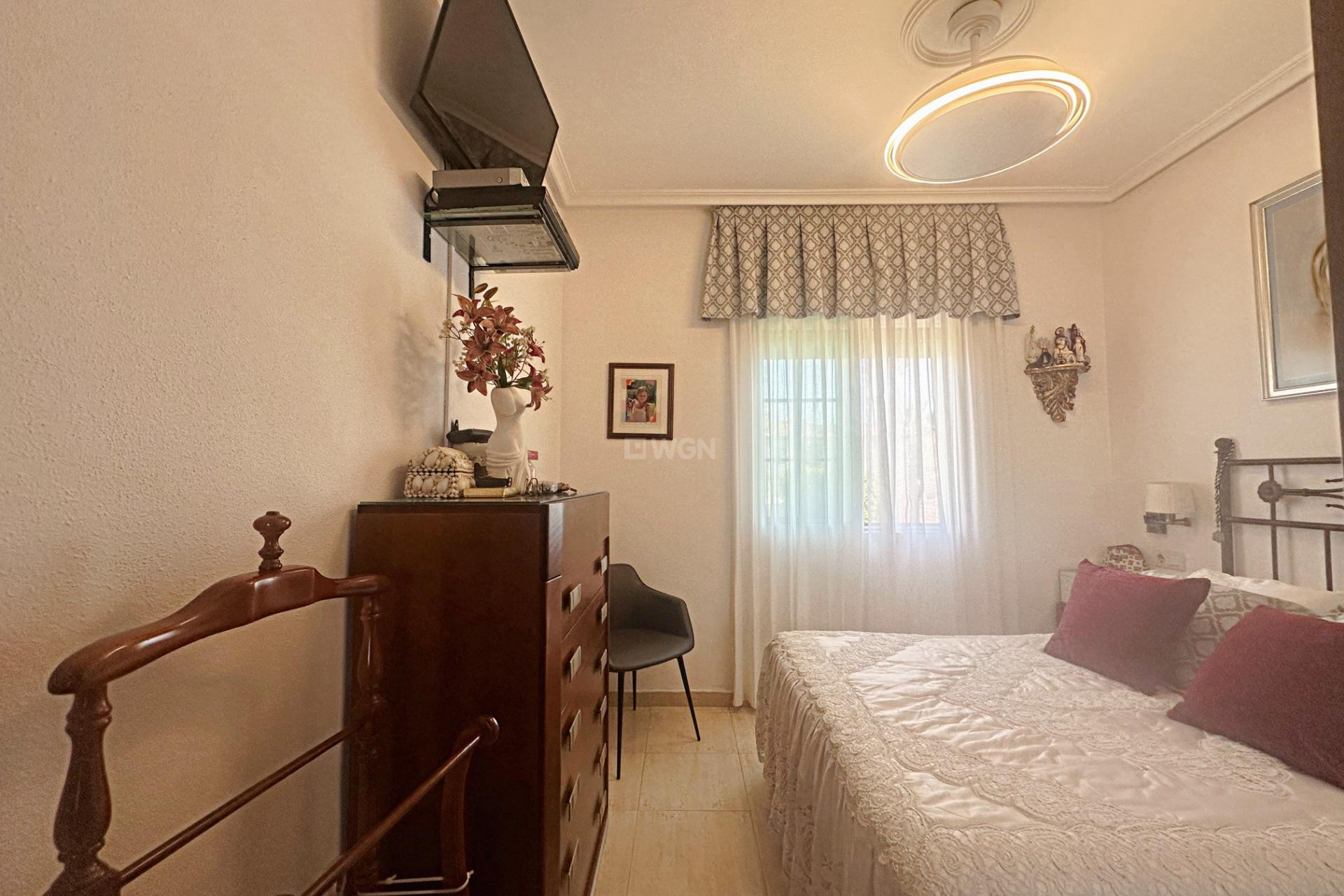 Resale - Bungalow - Torrevieja - aguas nuevas