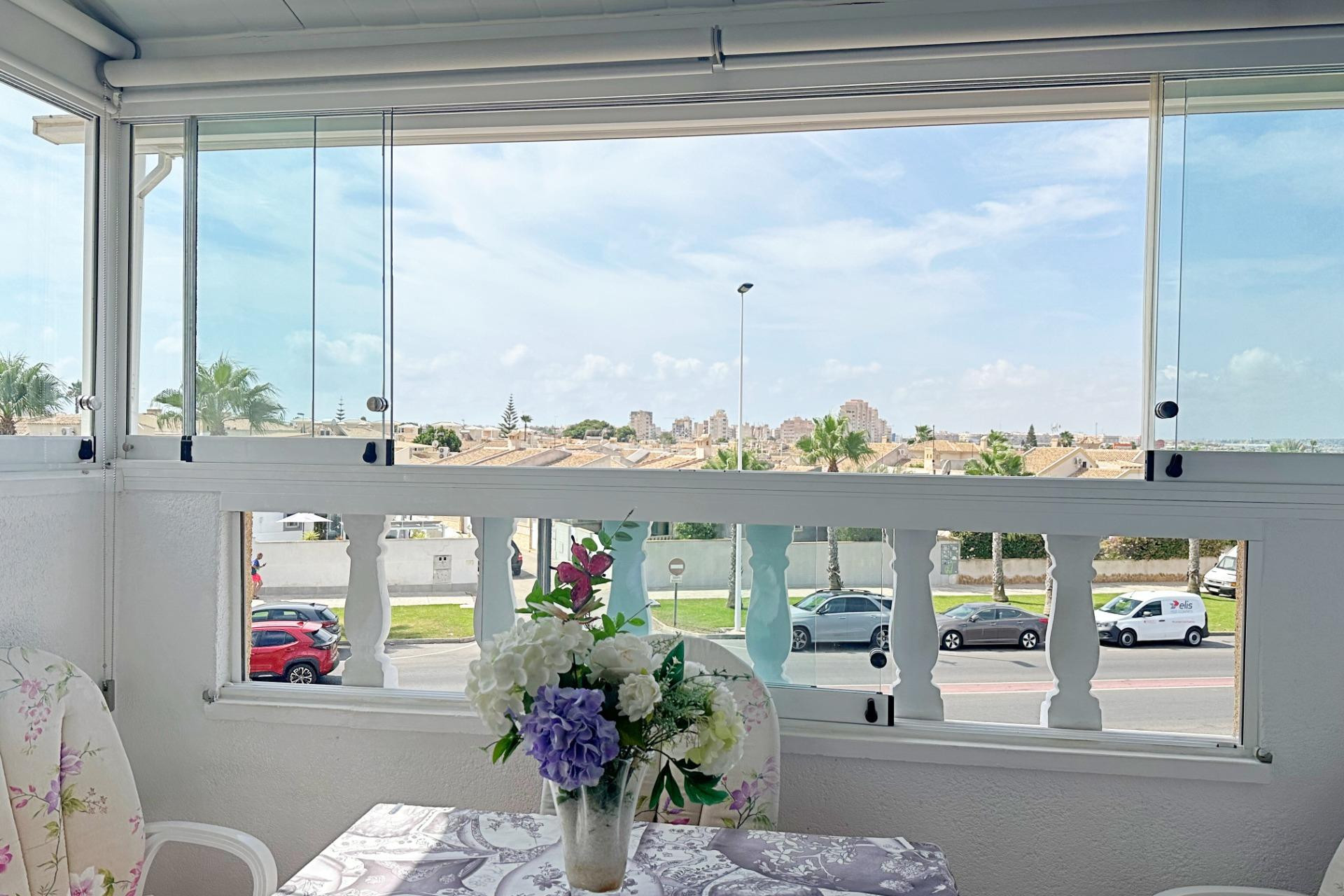 Resale - Bungalow - Torrevieja - aguas nuevas