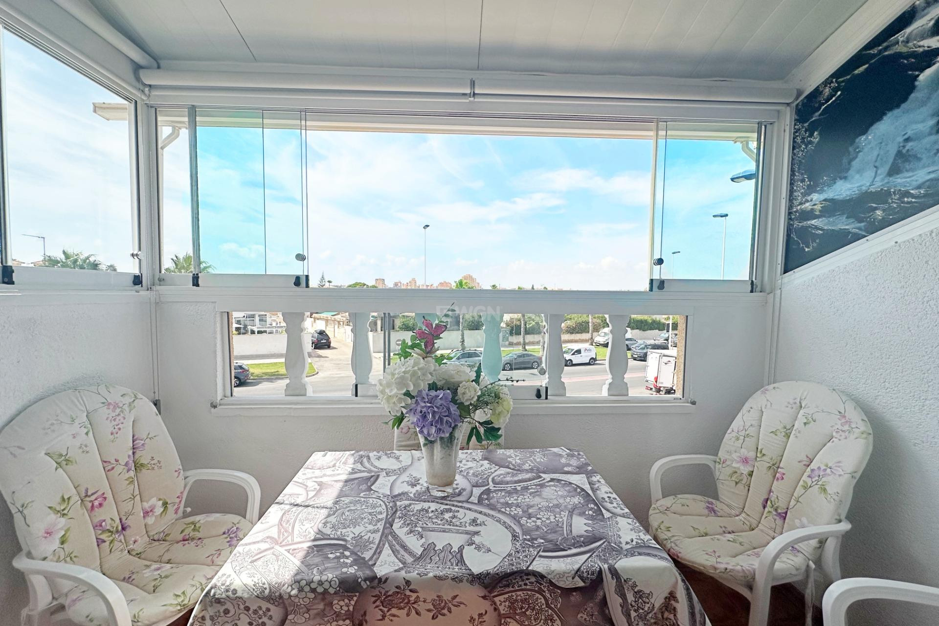 Resale - Bungalow - Torrevieja - aguas nuevas