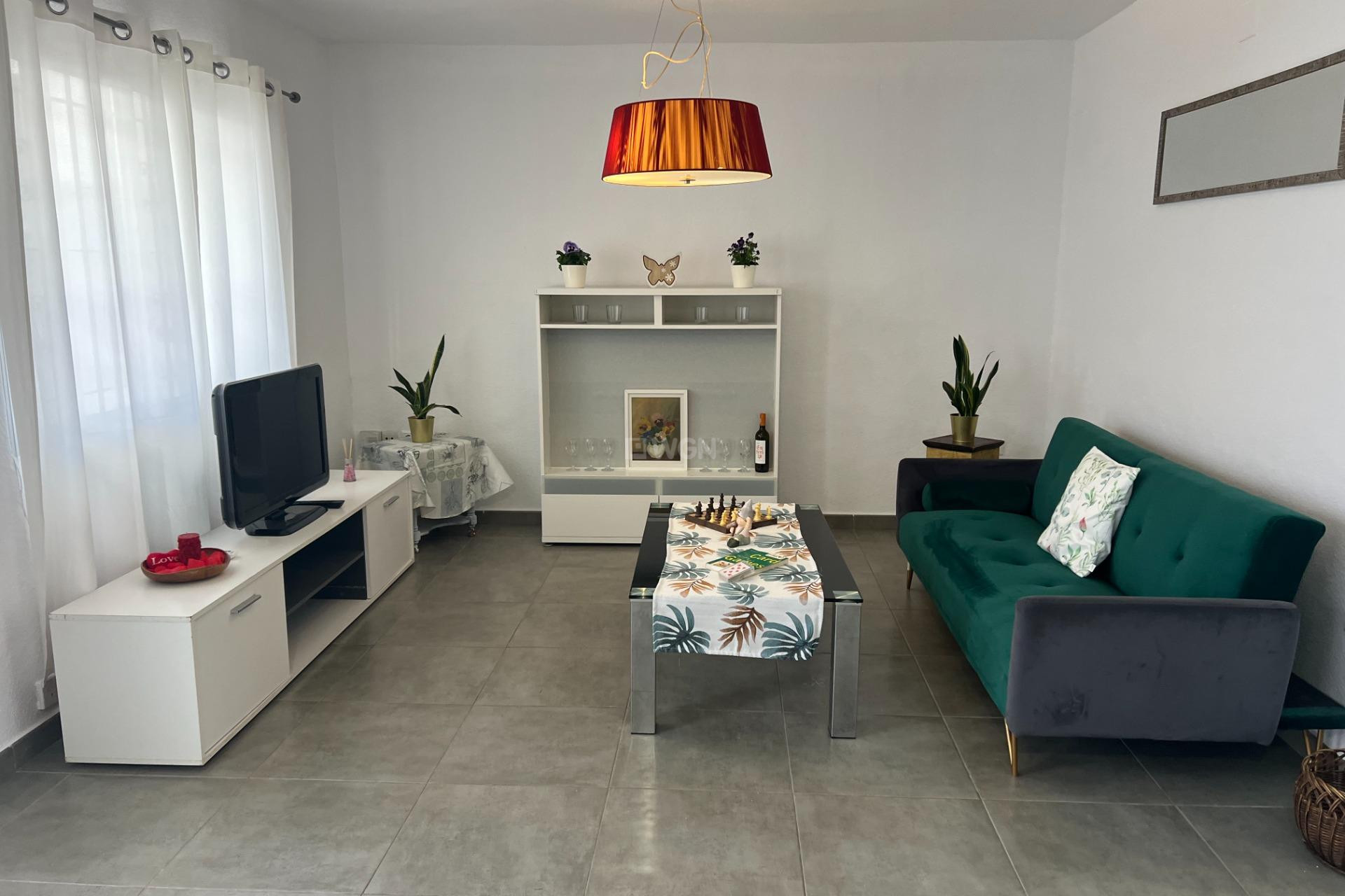 Resale - Bungalow - Torrevieja - Calas Blanca