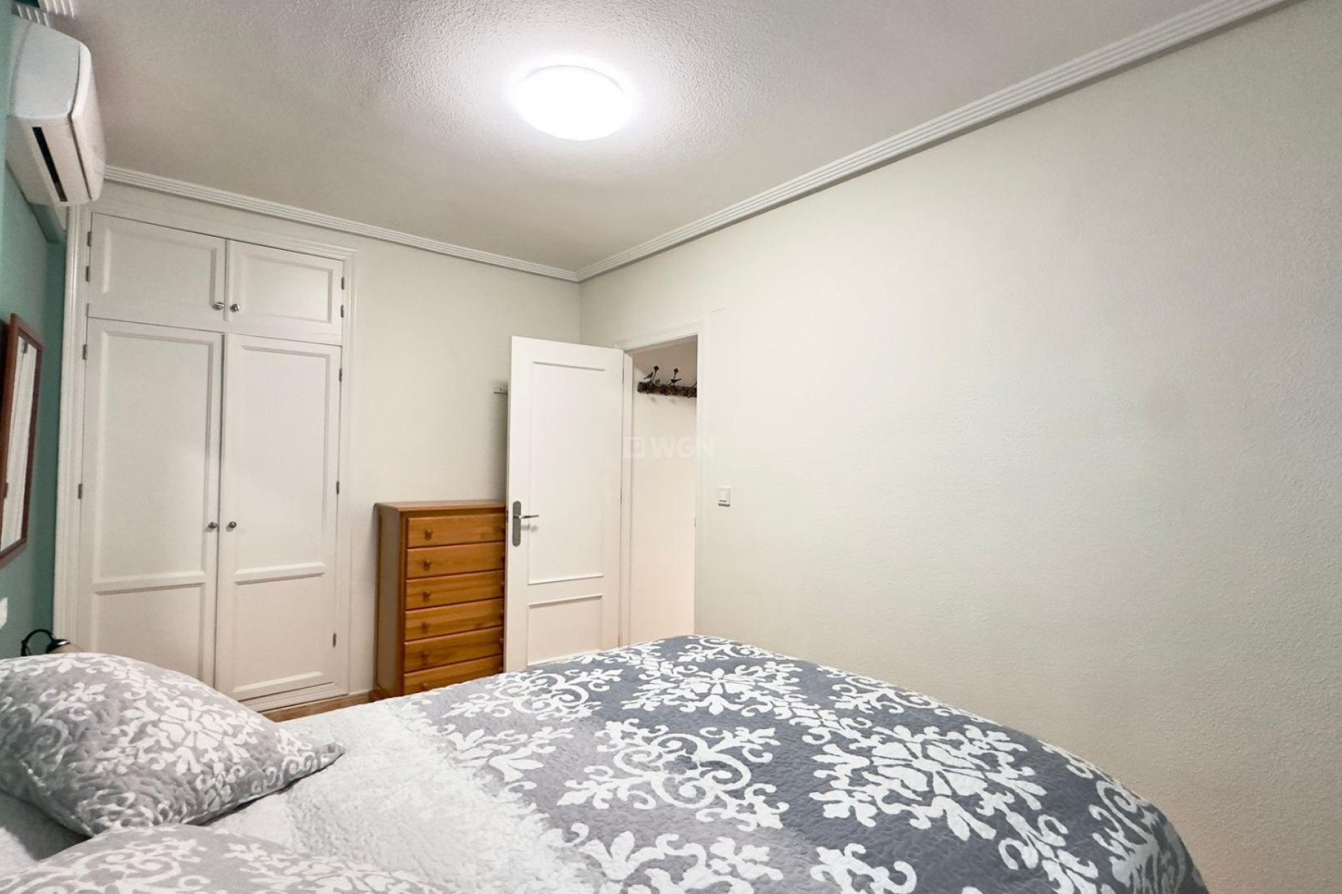 Resale - Bungalow - Torrevieja - Centro