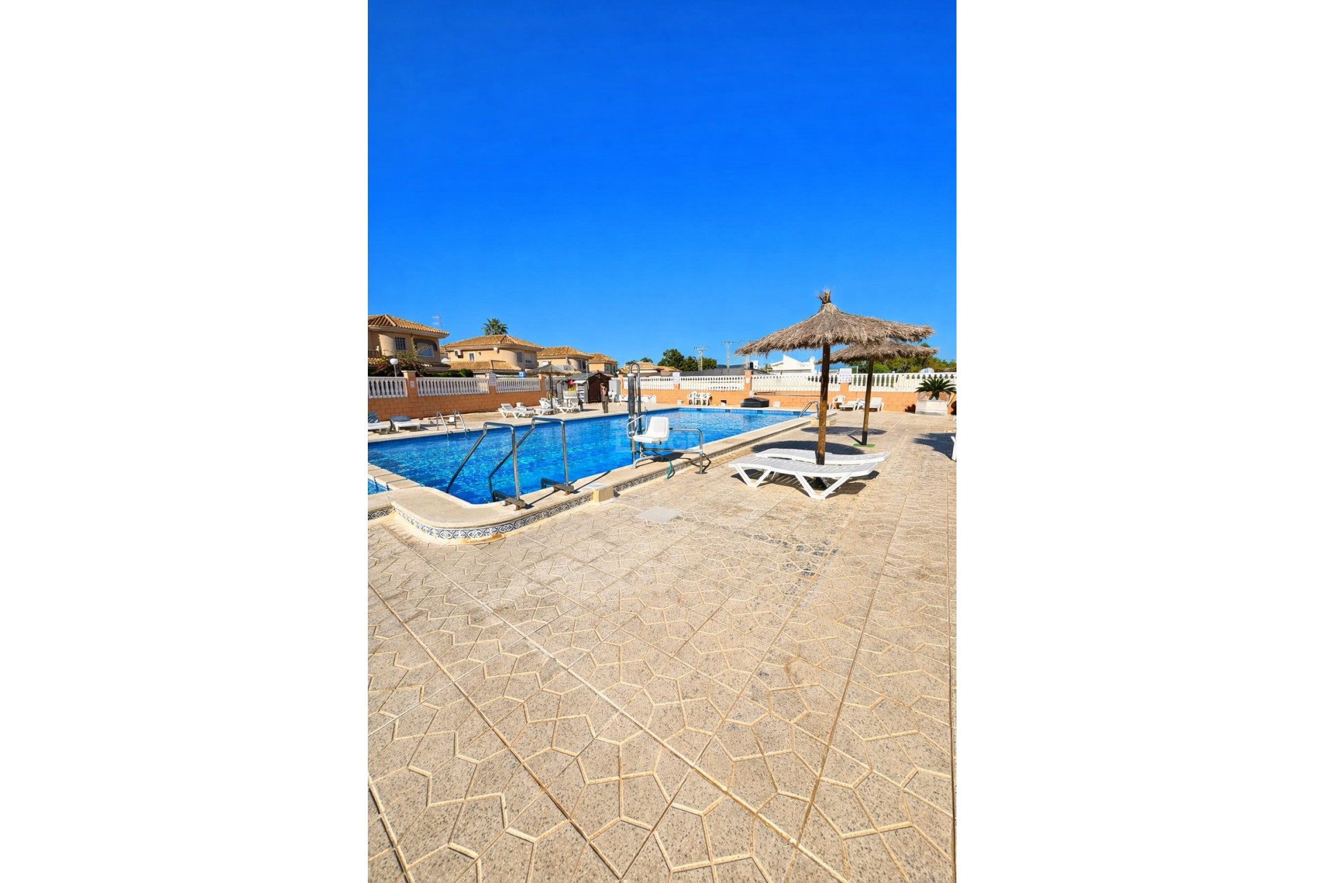 Resale - Bungalow - Torrevieja - Costa Blanca