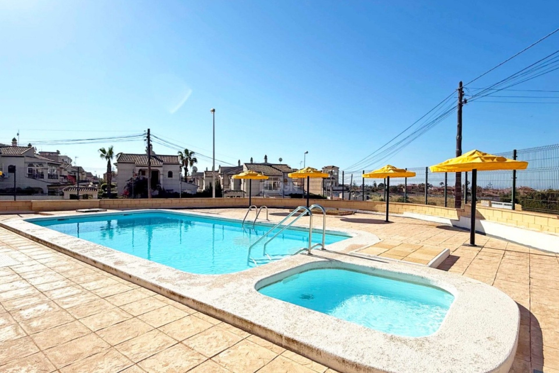 Resale - Bungalow - Torrevieja - Costa Blanca