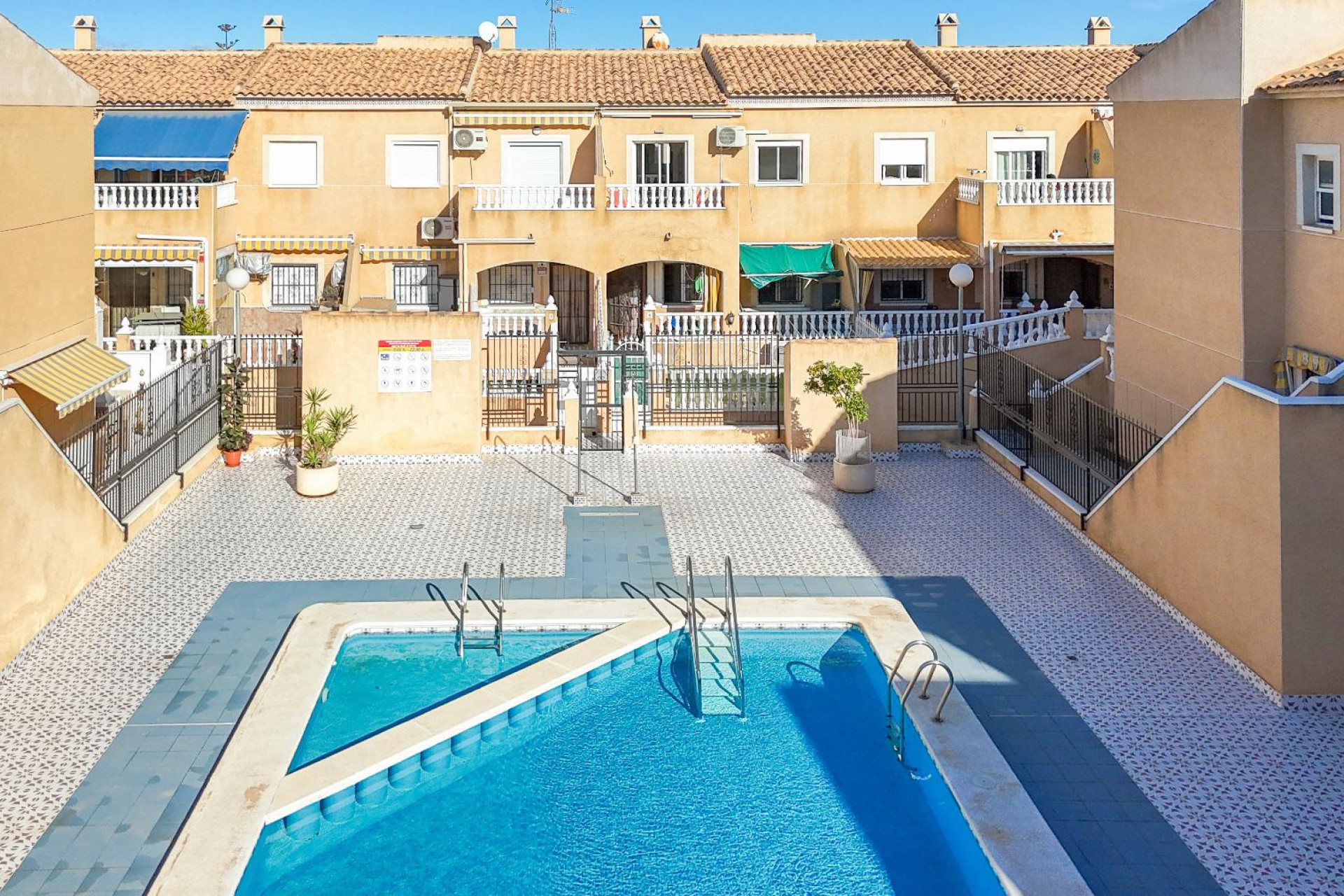 Resale - Bungalow - Torrevieja - Costa Blanca