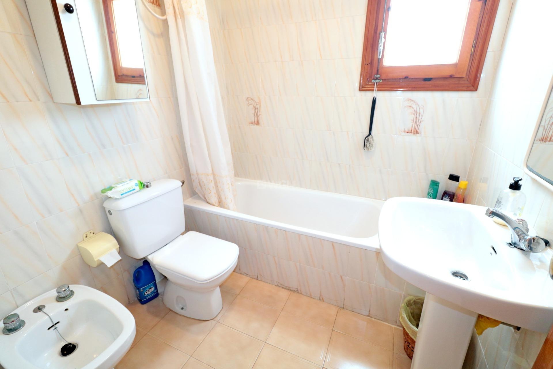 Resale - Bungalow - Torrevieja - El Acequión - Los Náufragos