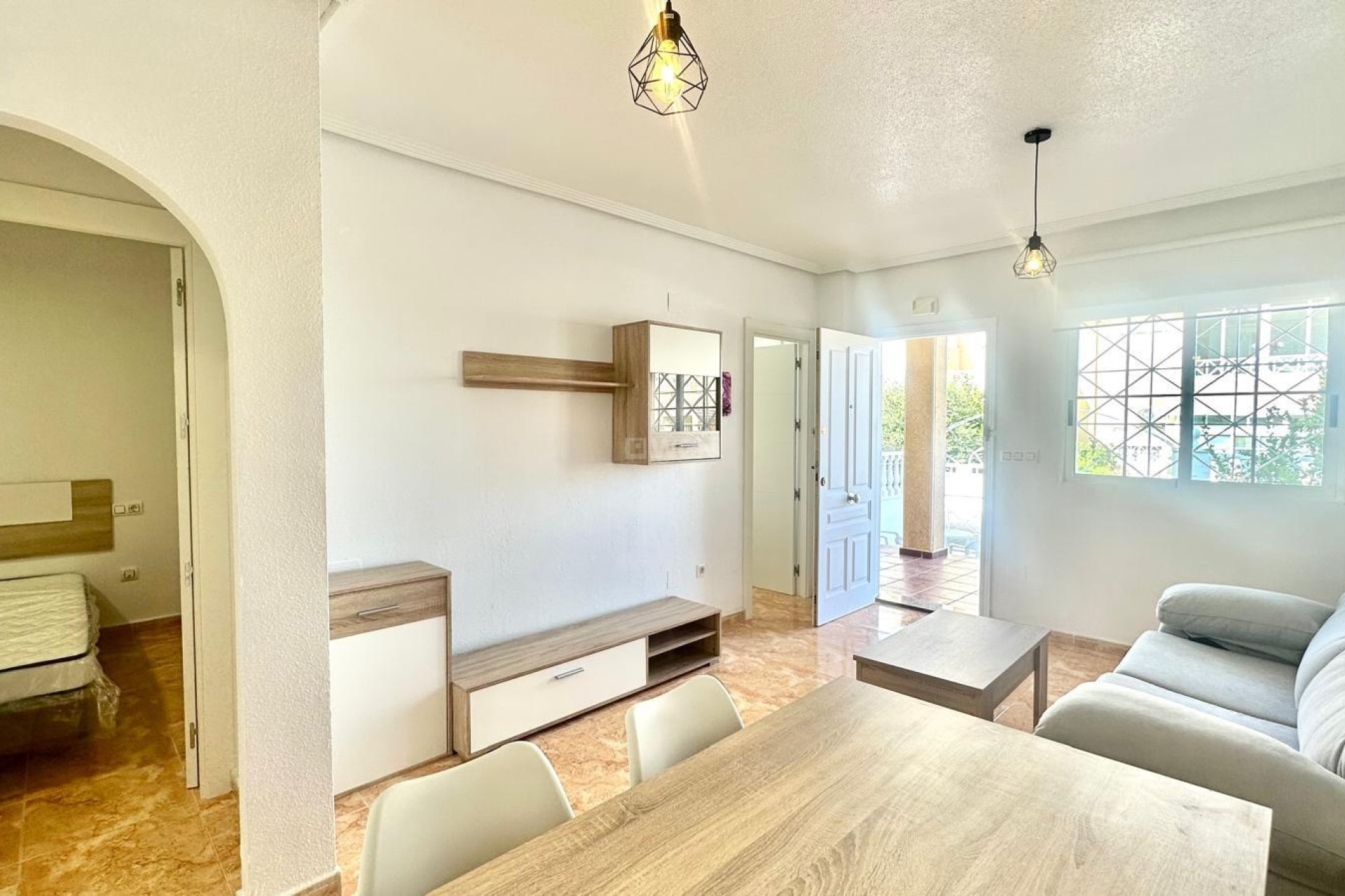 Resale - Bungalow - Torrevieja - Playa de los Locos