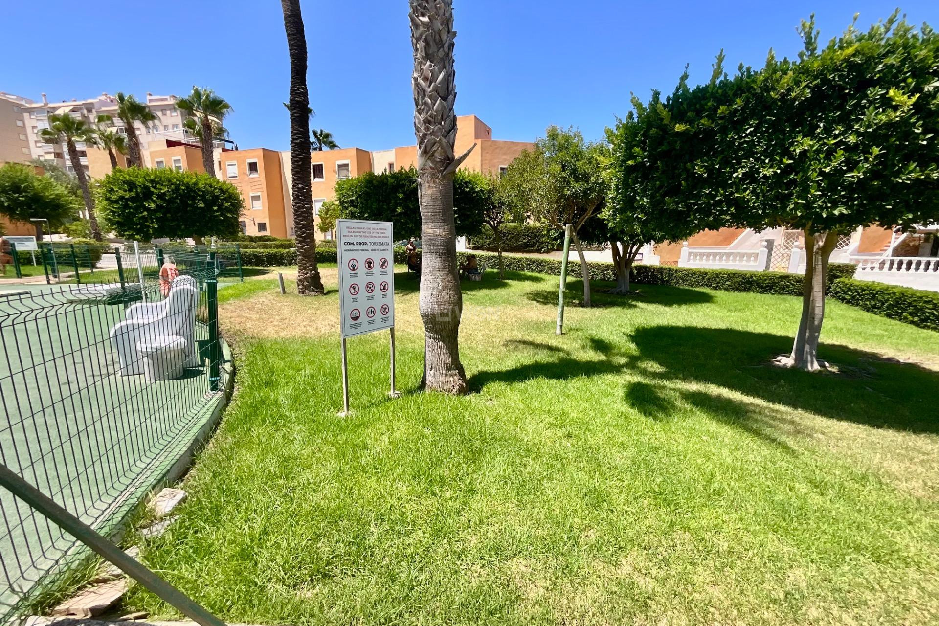 Resale - Bungalow - Torrevieja - Torreblanca