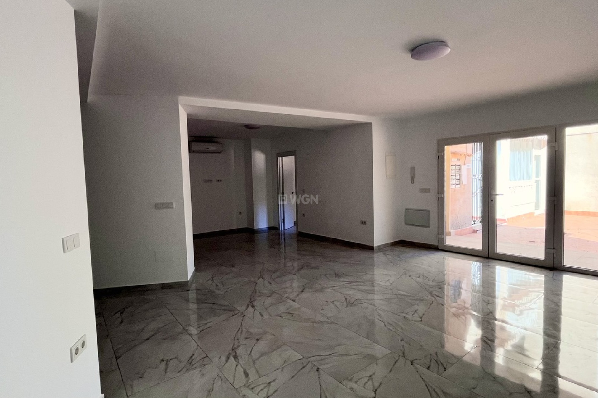 Resale - Bungalow - Torrevieja