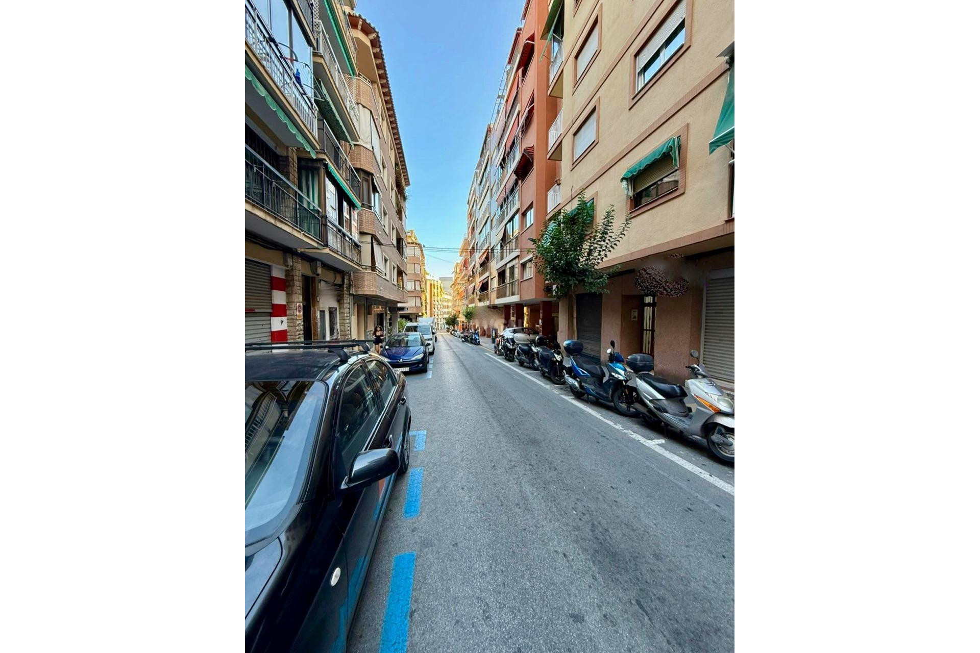 Resale - Commercial - Benidorm - Poniente