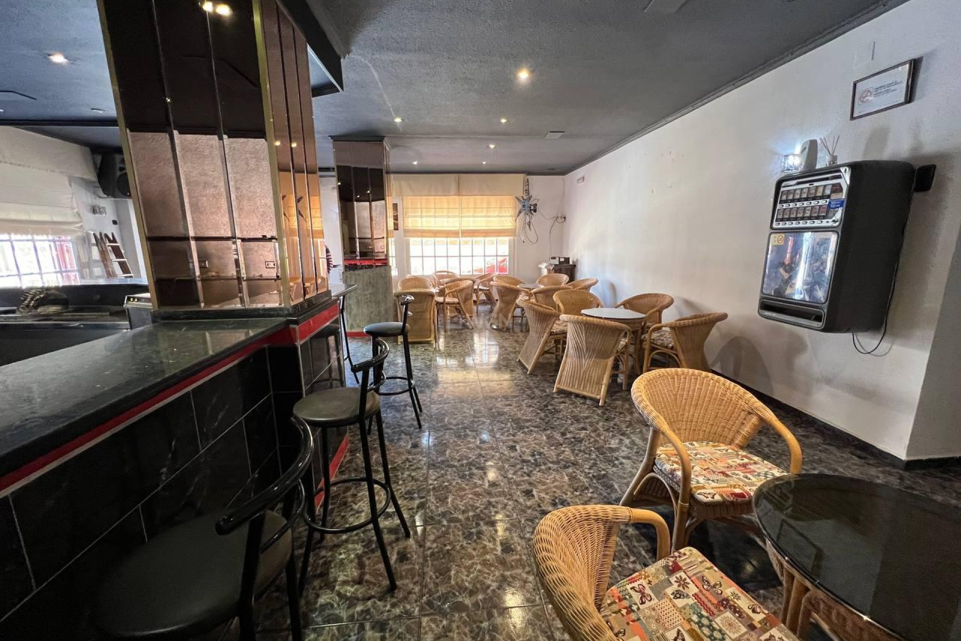 Resale - Commercial - Dolores - Centro