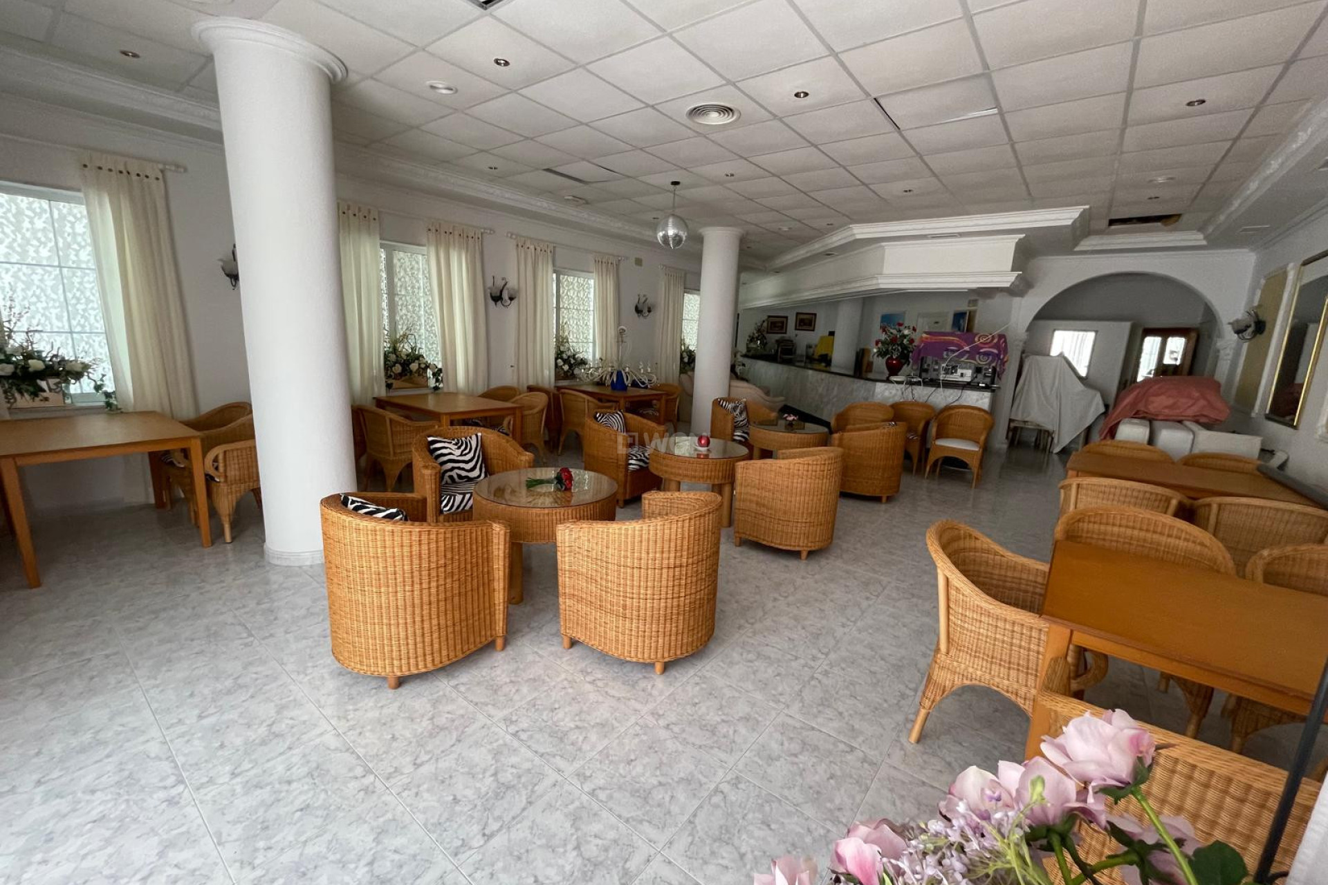 Resale - Commercial - Guardamar del Segura - Costa Blanca