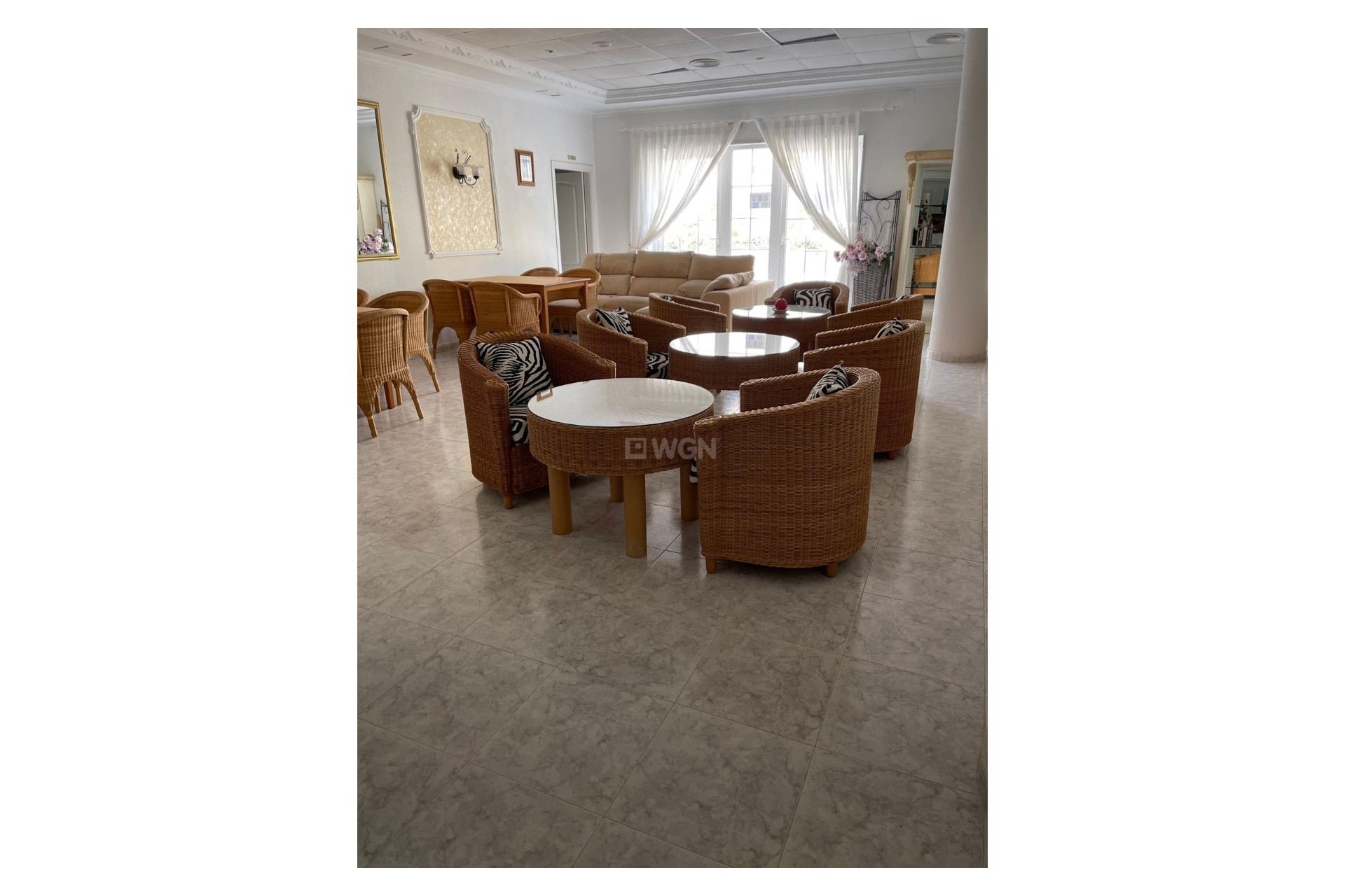 Resale - Commercial - Guardamar del Segura - Costa Blanca