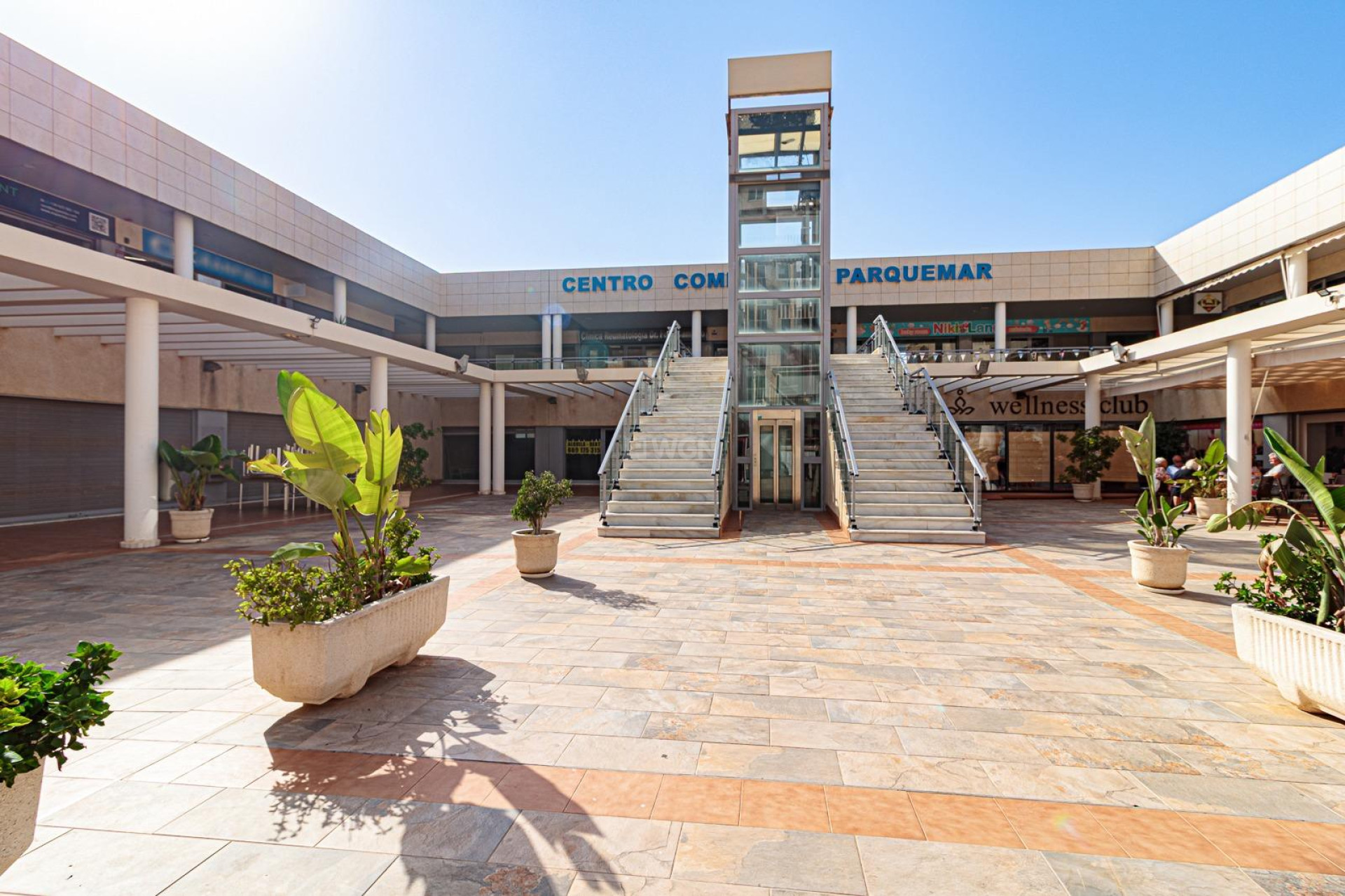 Resale - Commercial - Torrevieja - La Mata