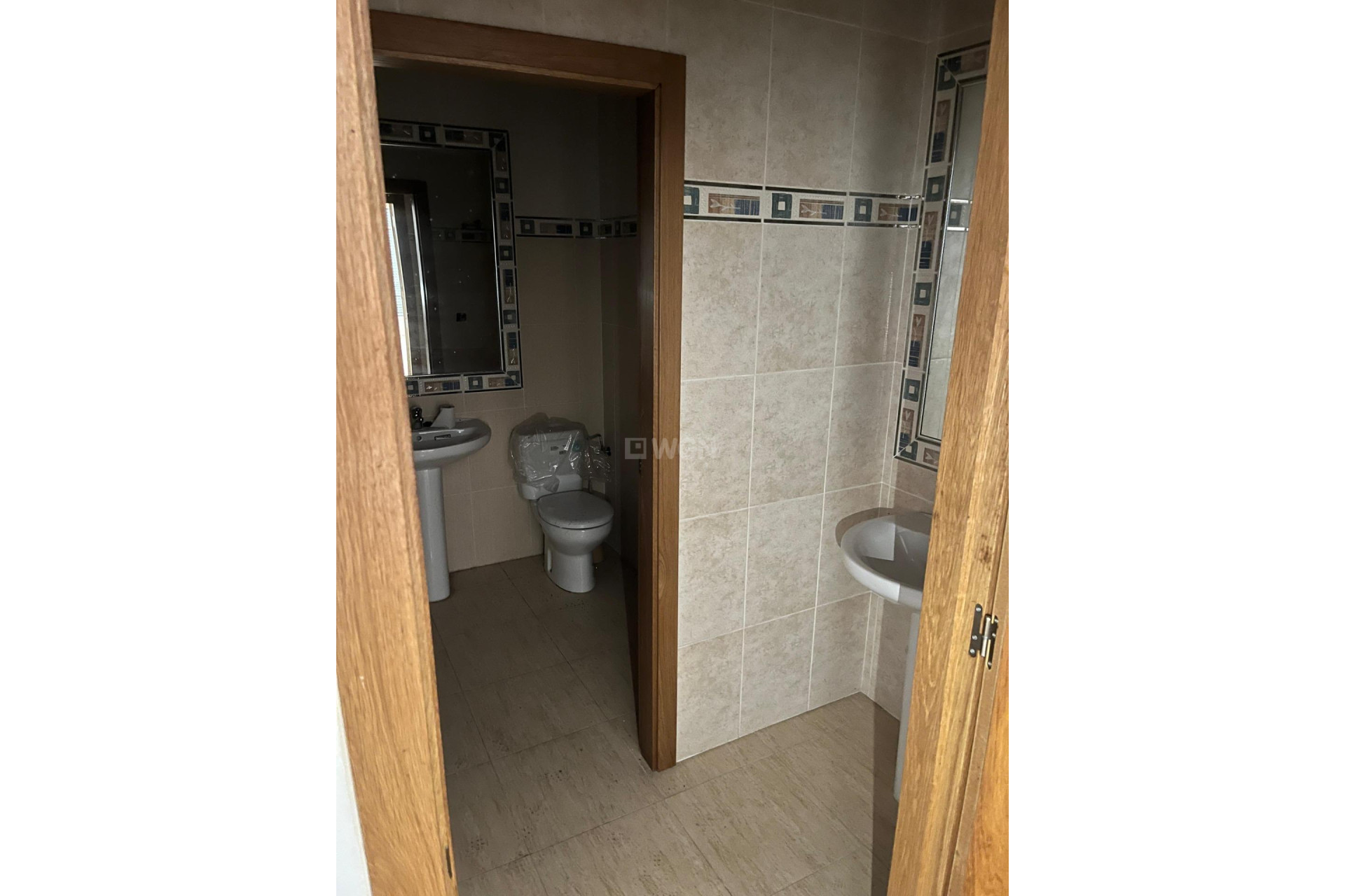 Resale - Commercial - Torrevieja - Playa de los Locos